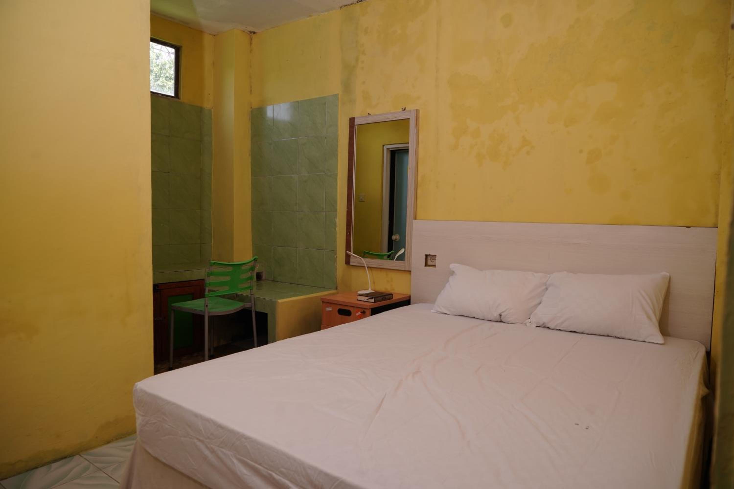 Double Room with Private Bathroom photo 2