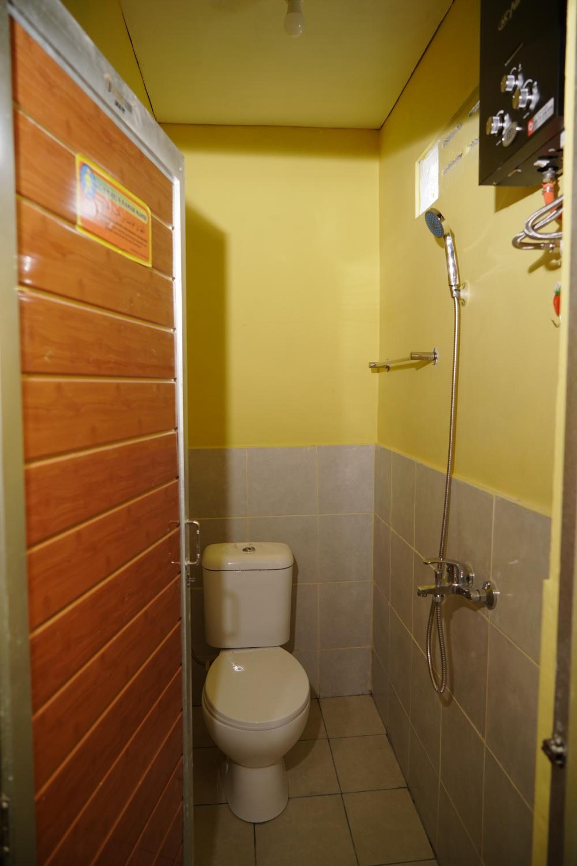 Double Room with Shared Bathroom photo 2
