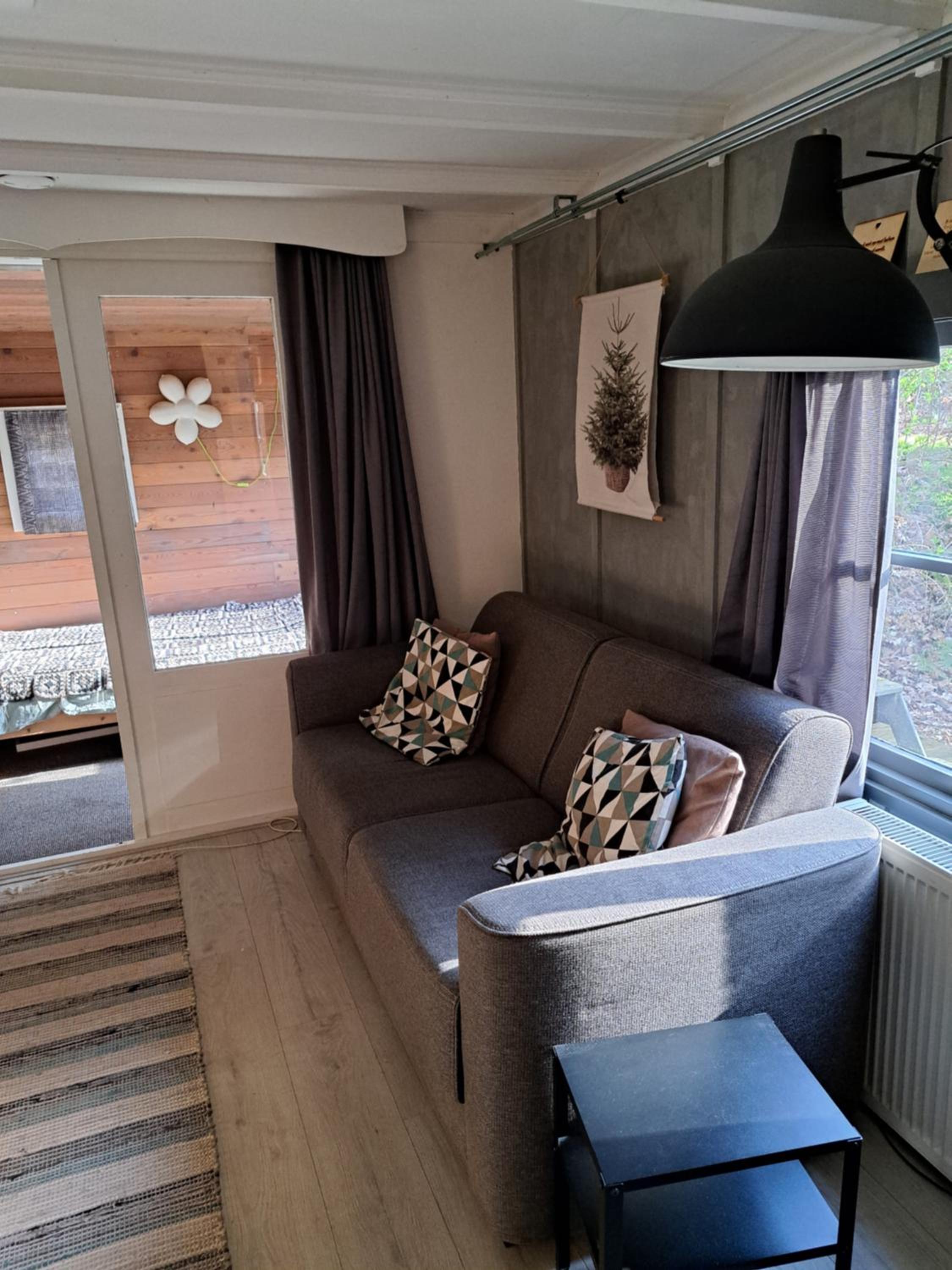 Mobile Home - Photo 8