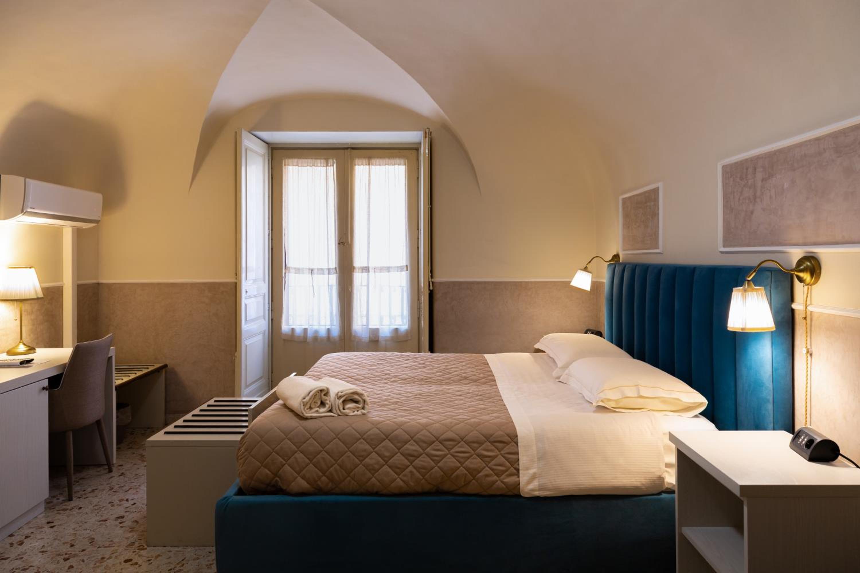 Standard Triple Room - Photo 20