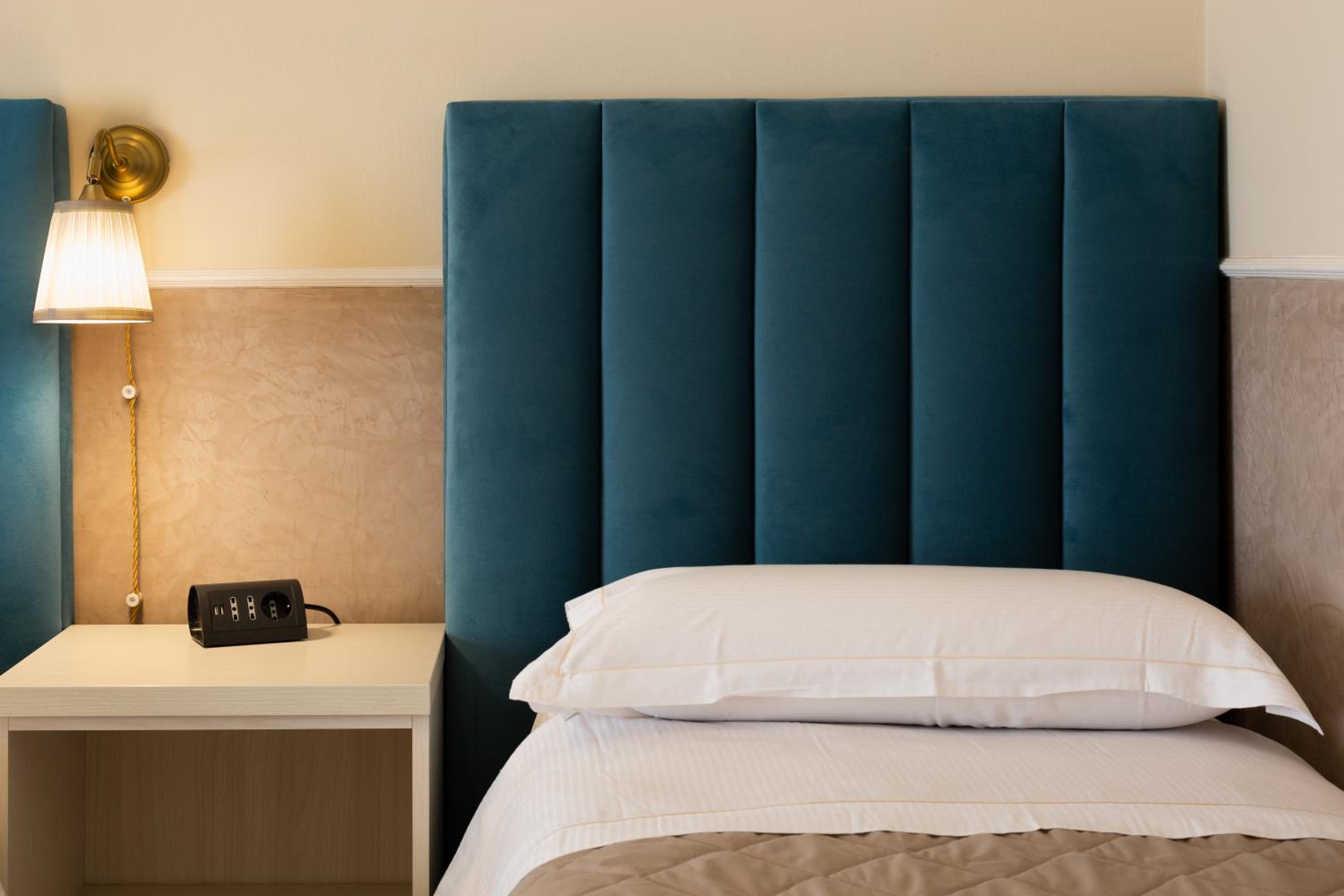 Standard Triple Room - Photo 23