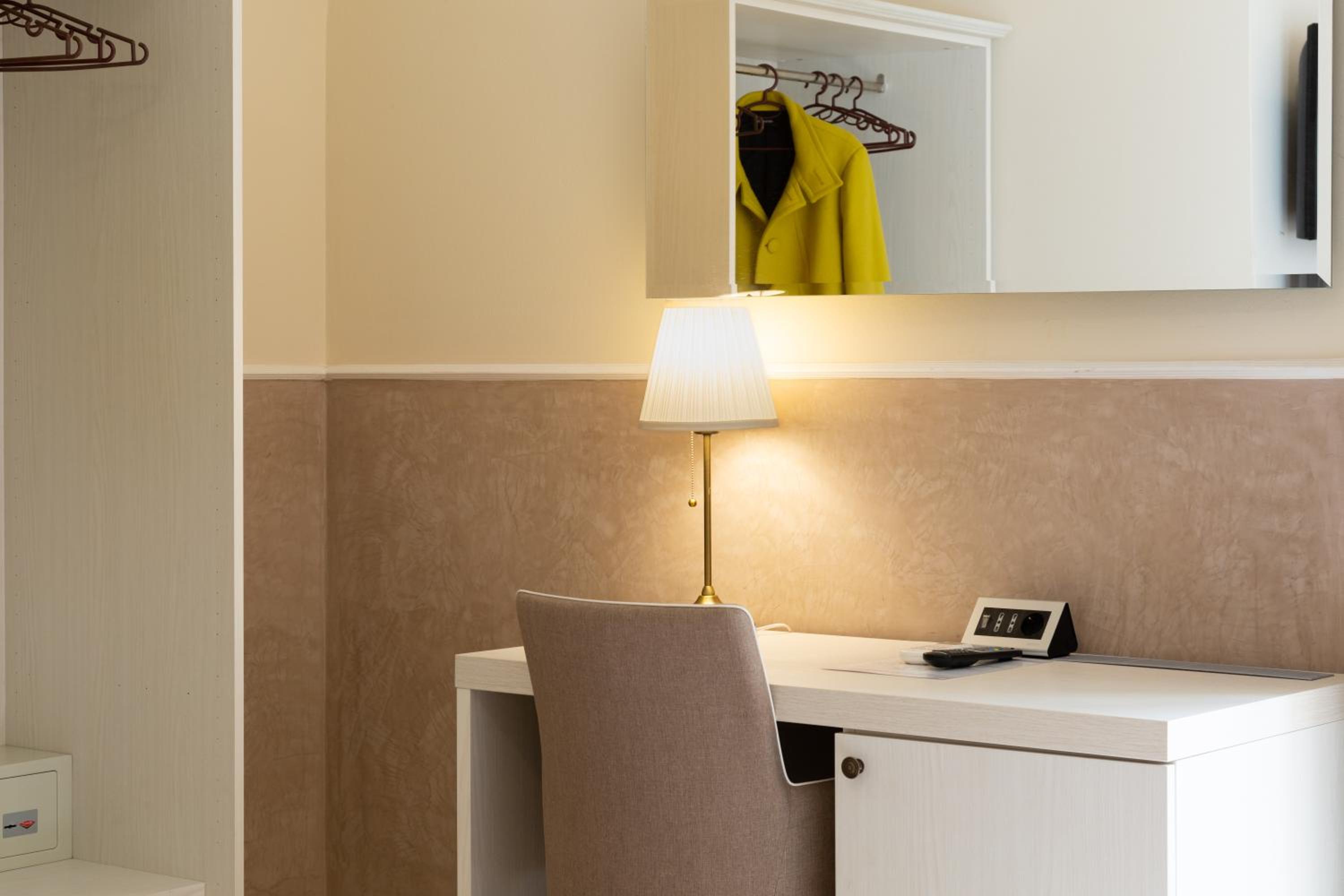 Standard Triple Room - Photo 13