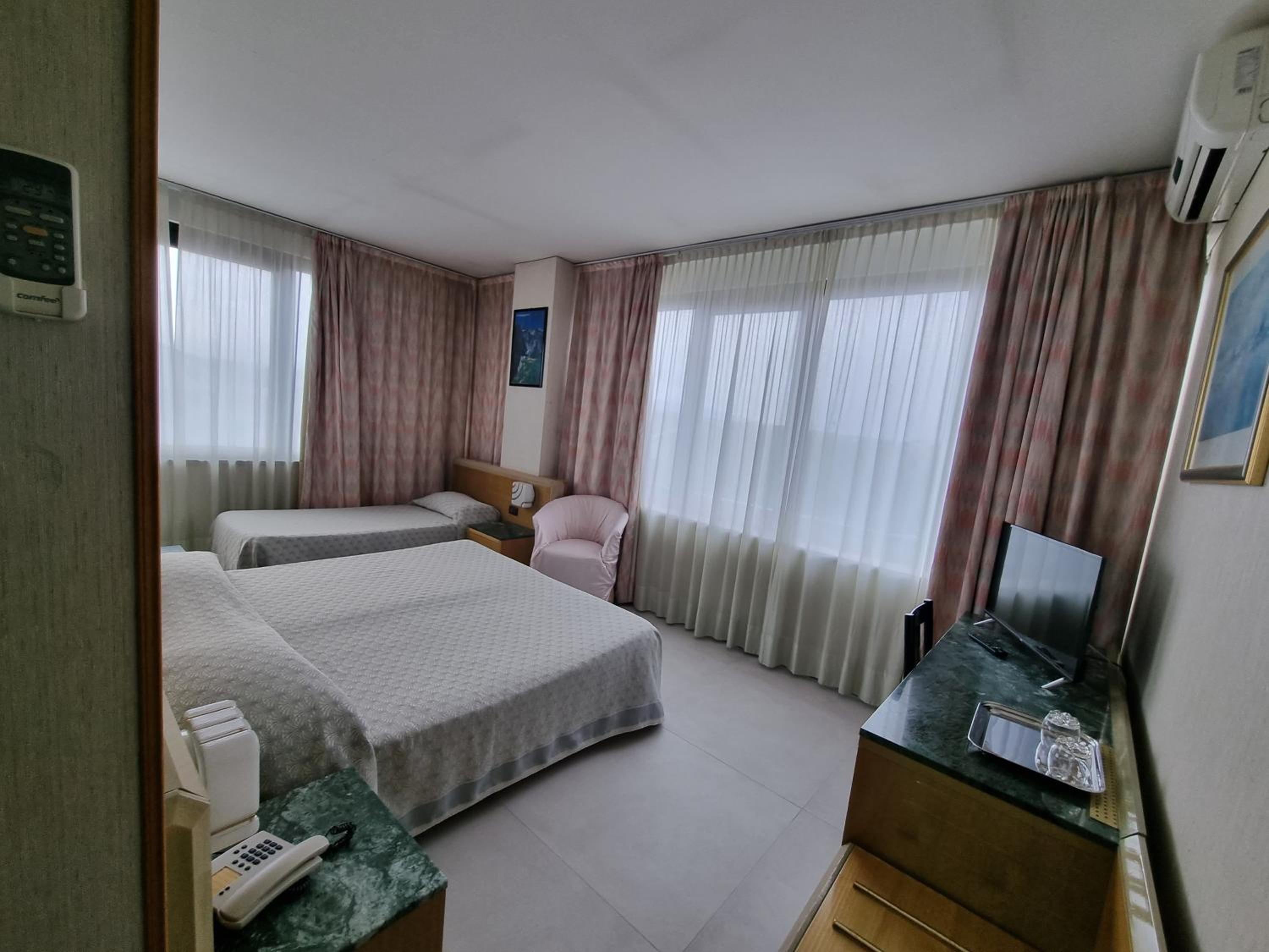 Triple Room photo 2