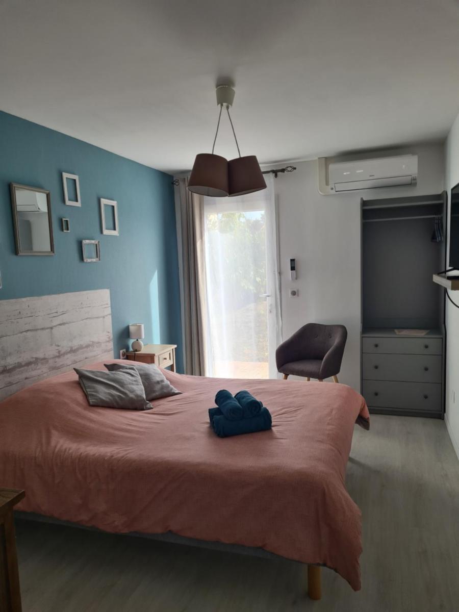 Double Room with Private Bathroom photo 1