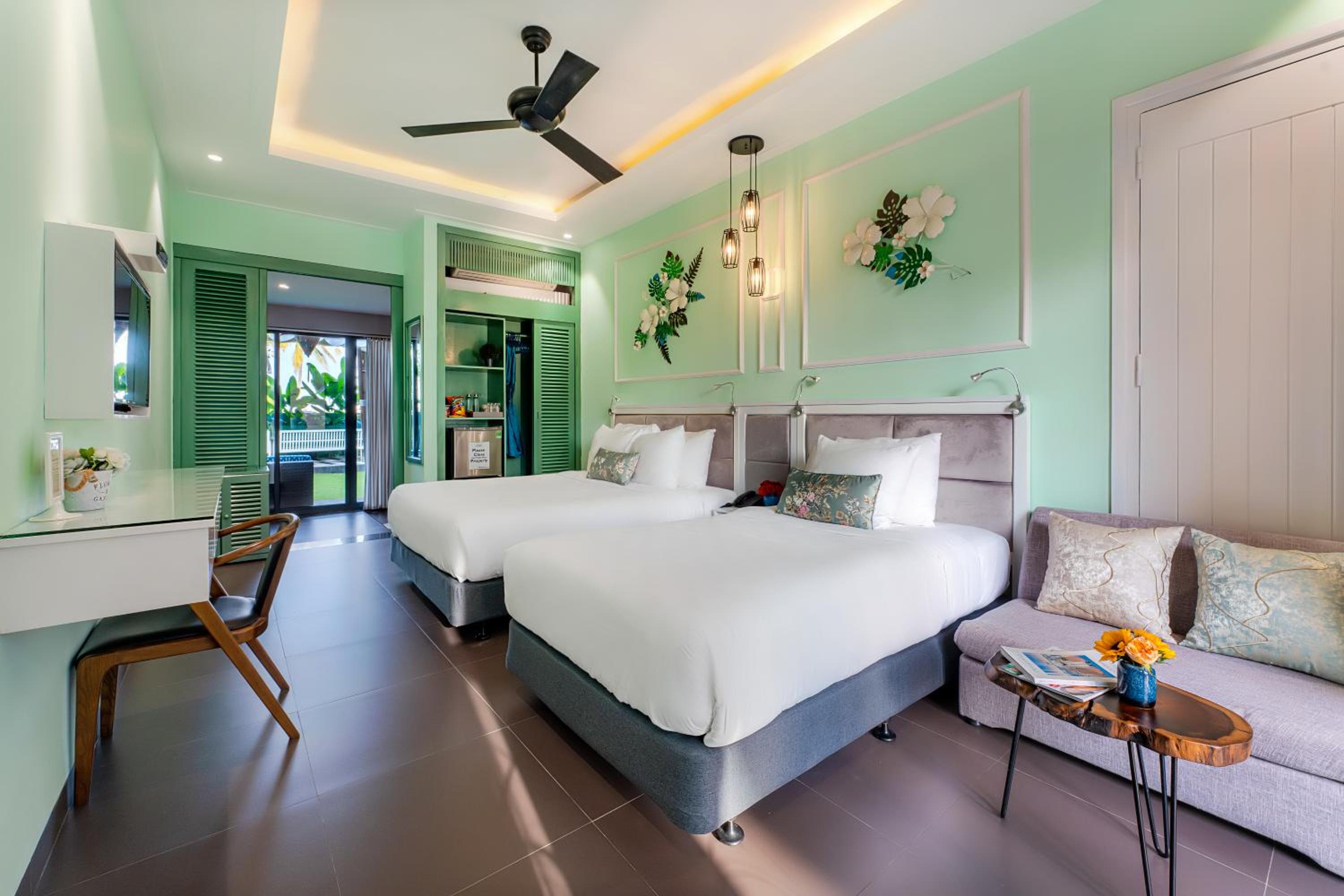 Suite with Garden View