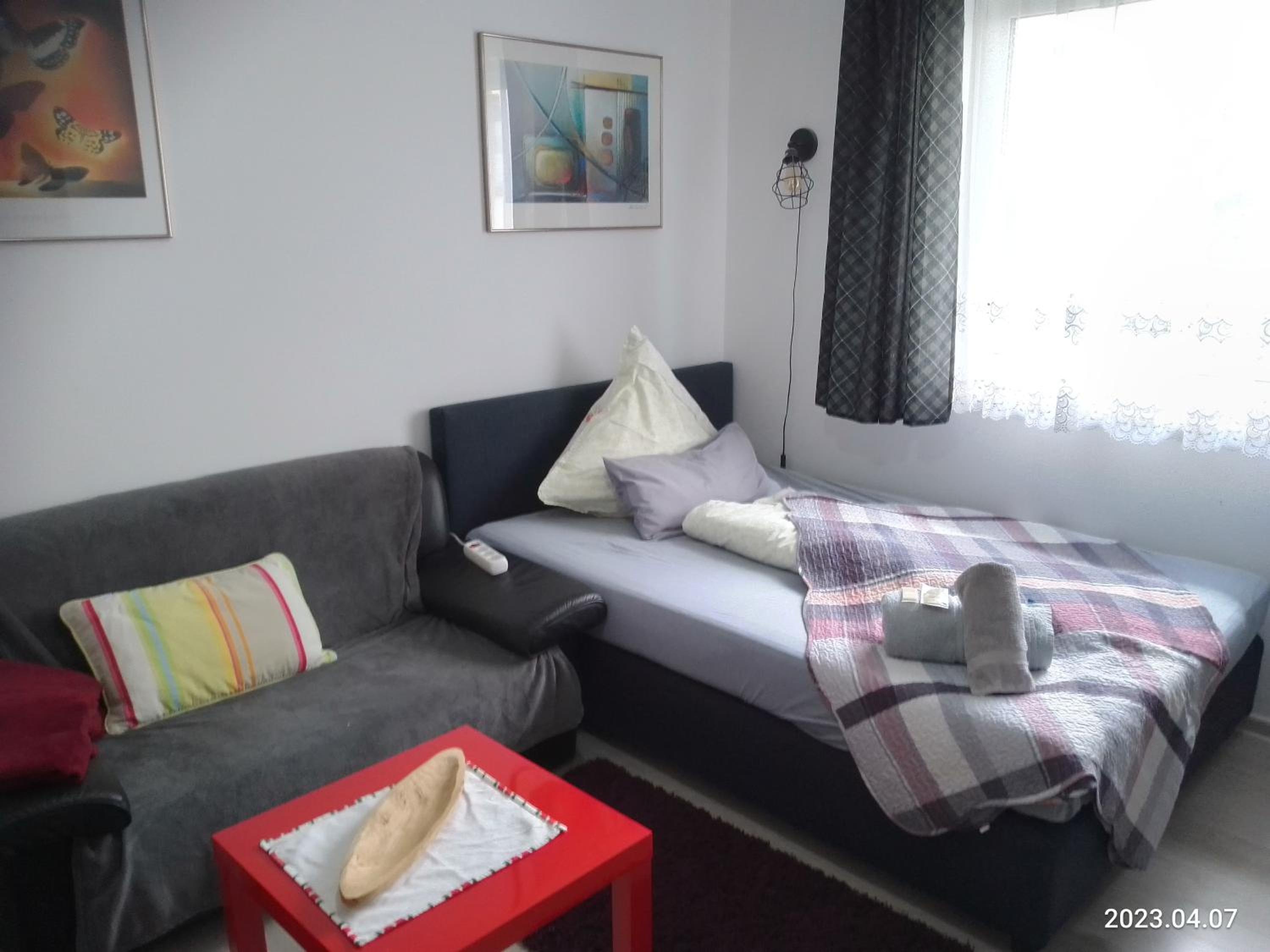 Apartment with Terrace - Photo 6
