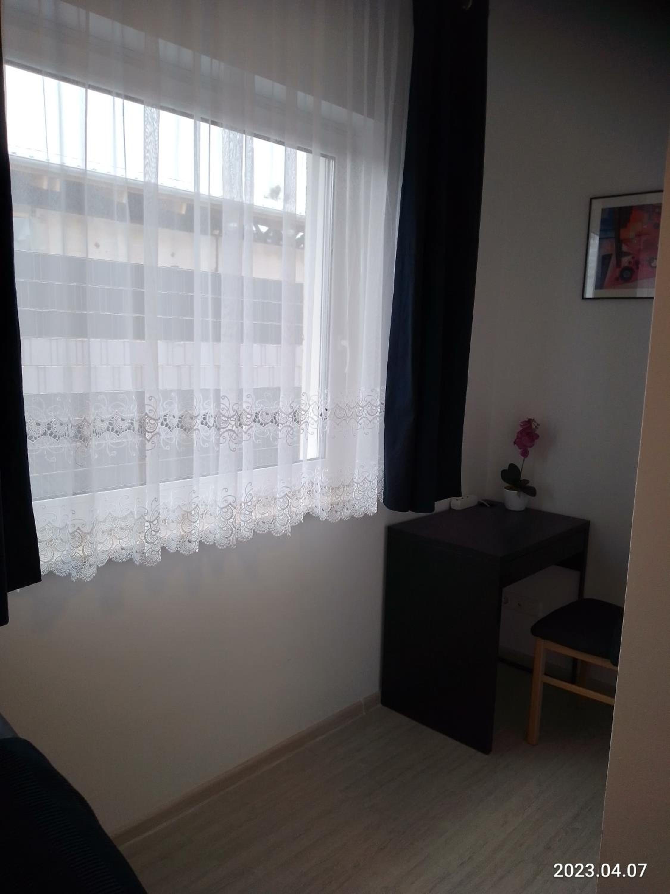 Apartment with Terrace - Photo 20