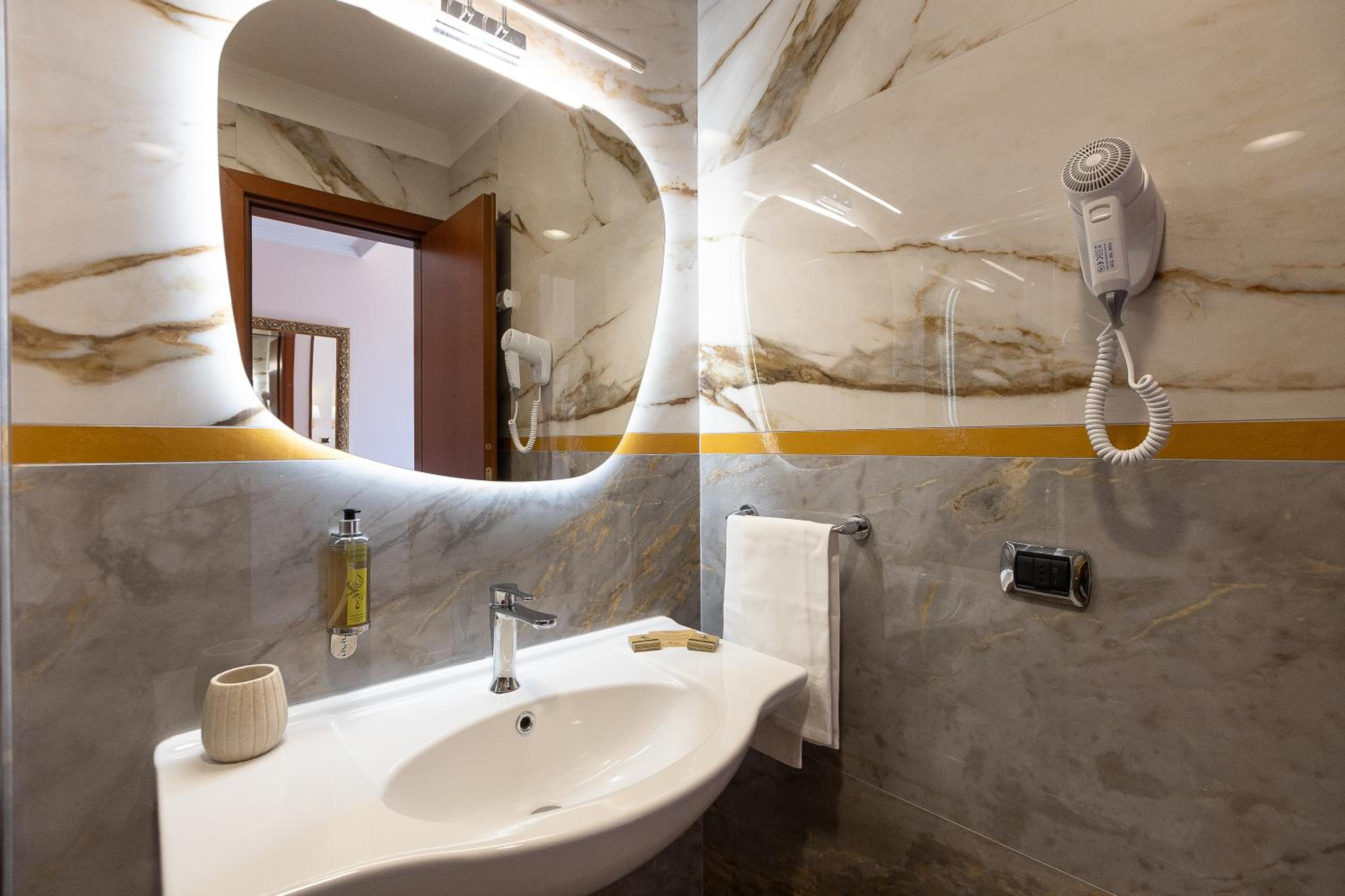 Superior Double or Twin Room photo 1