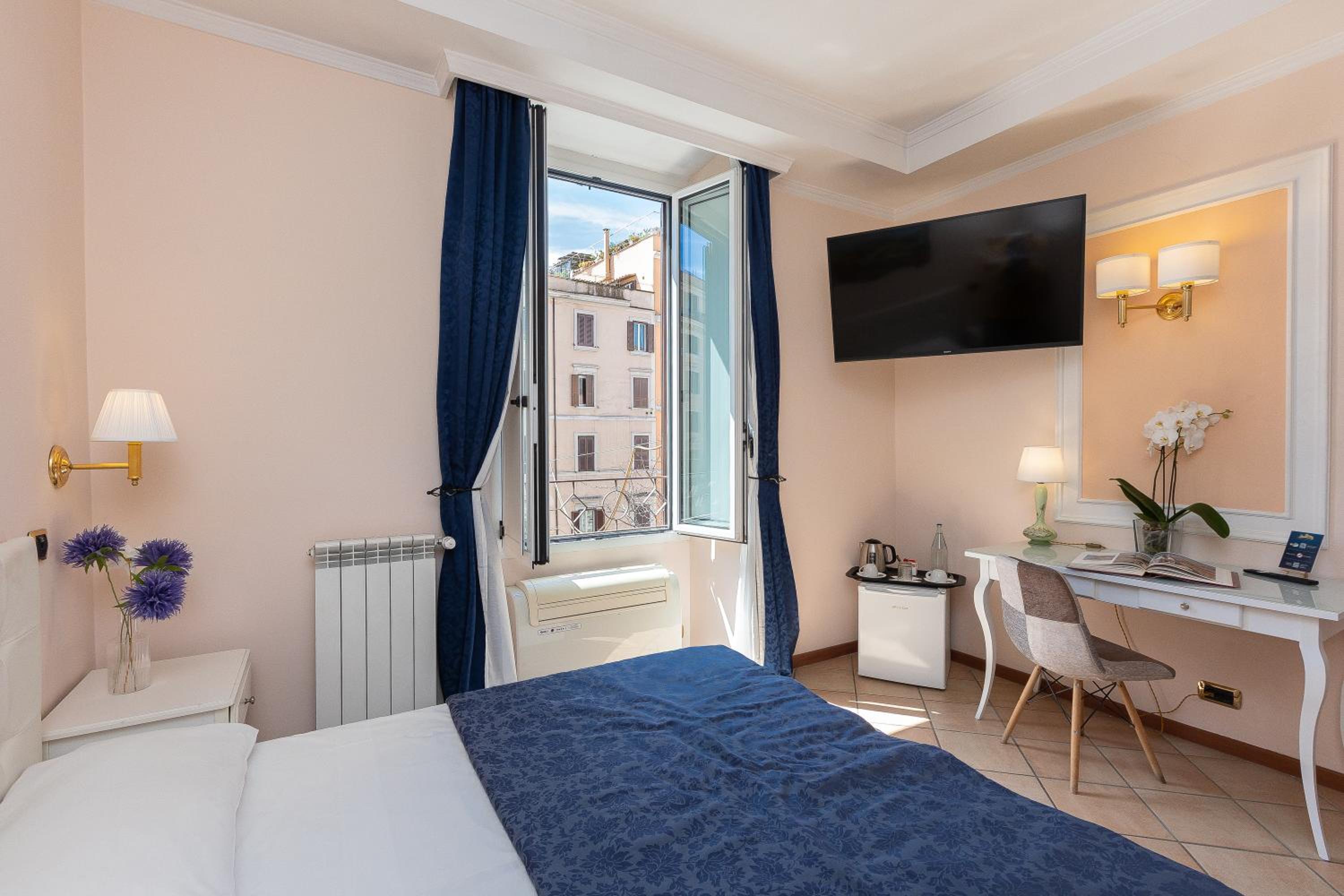 Double or Twin Room photo 3