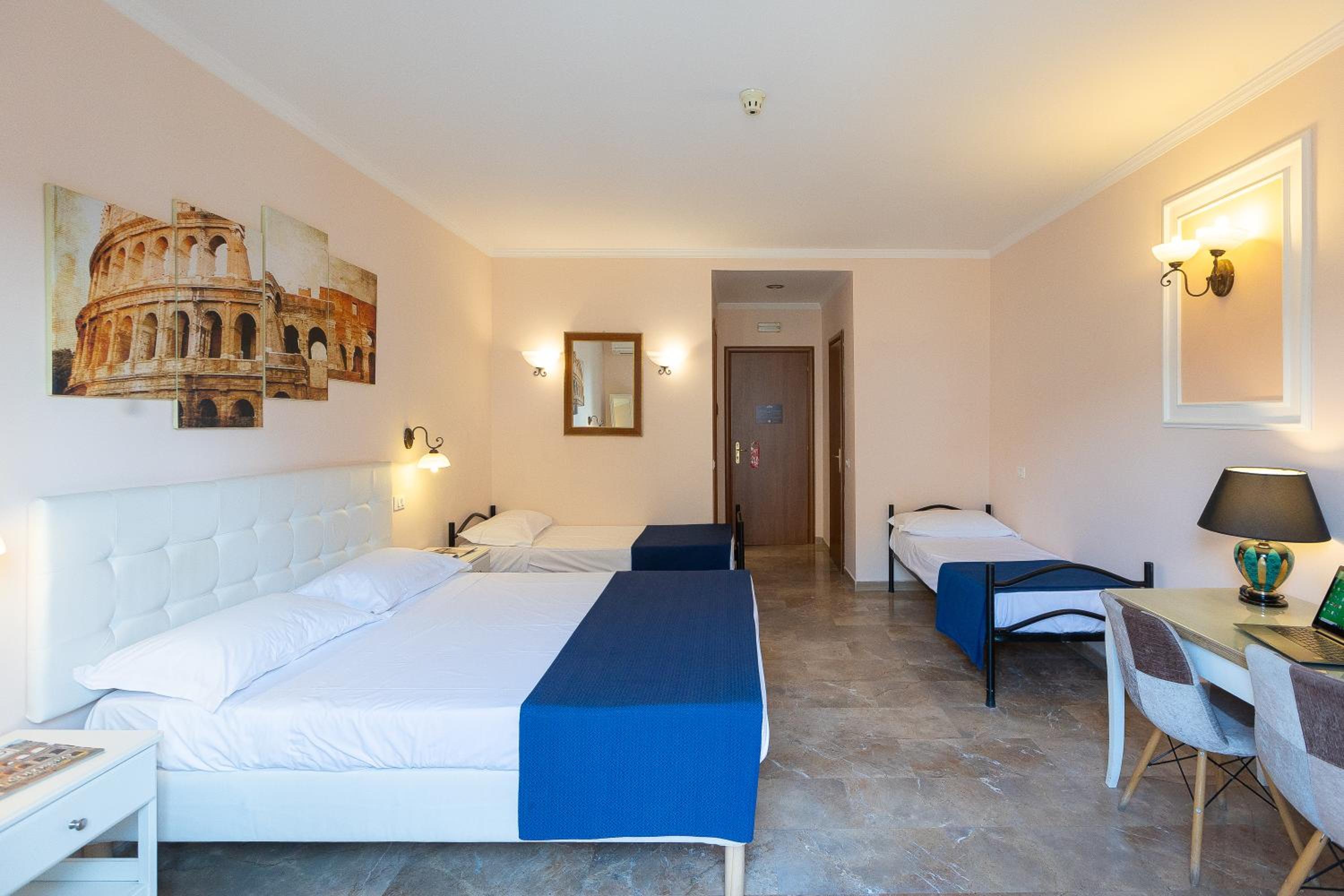 Quadruple Room photo 3
