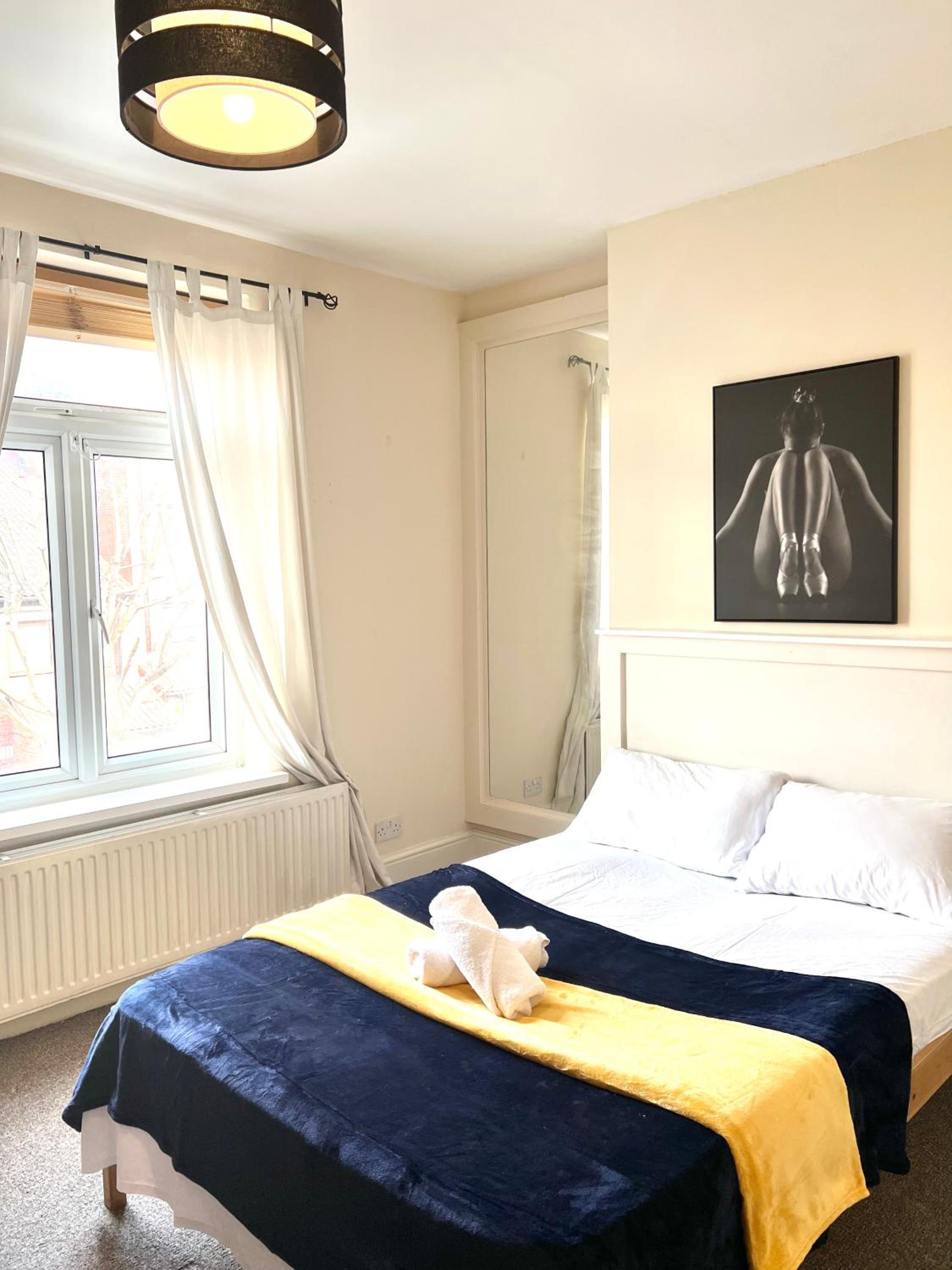 Double Room with Shared Bathroom photo 1