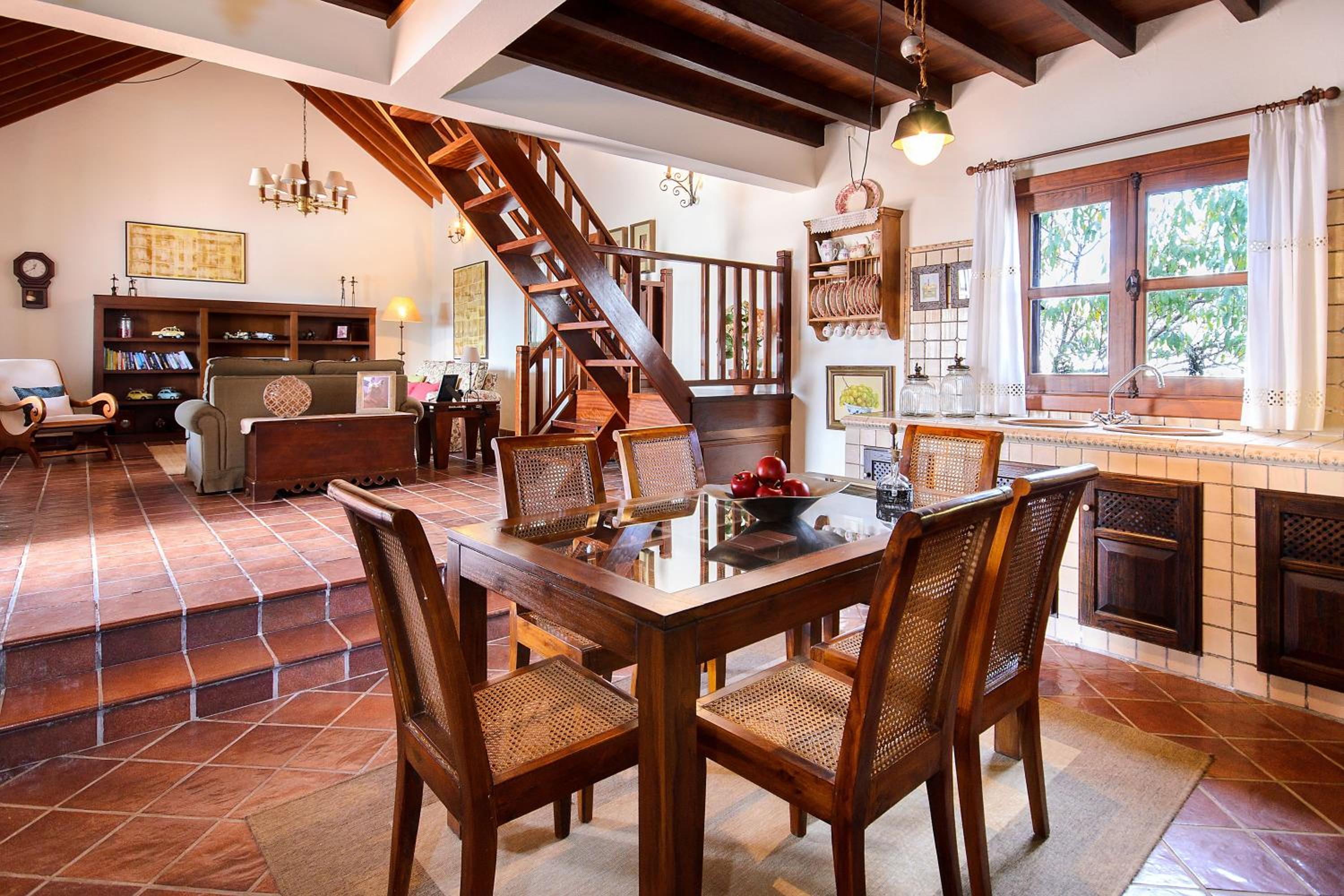 Villa photo 2