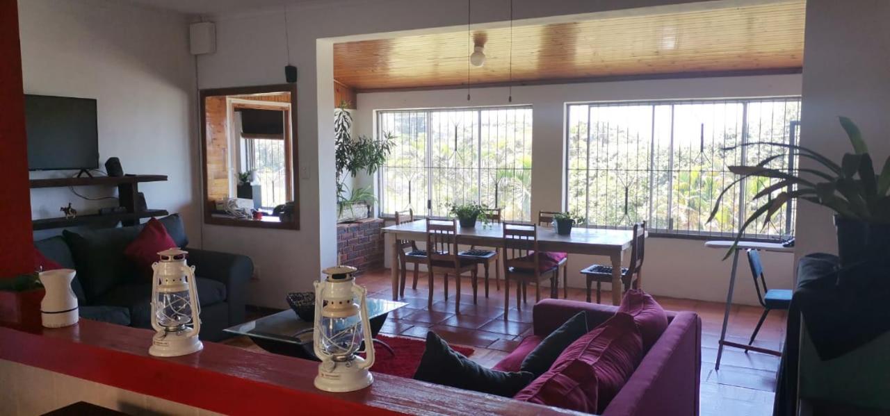 One-Bedroom House photo 1