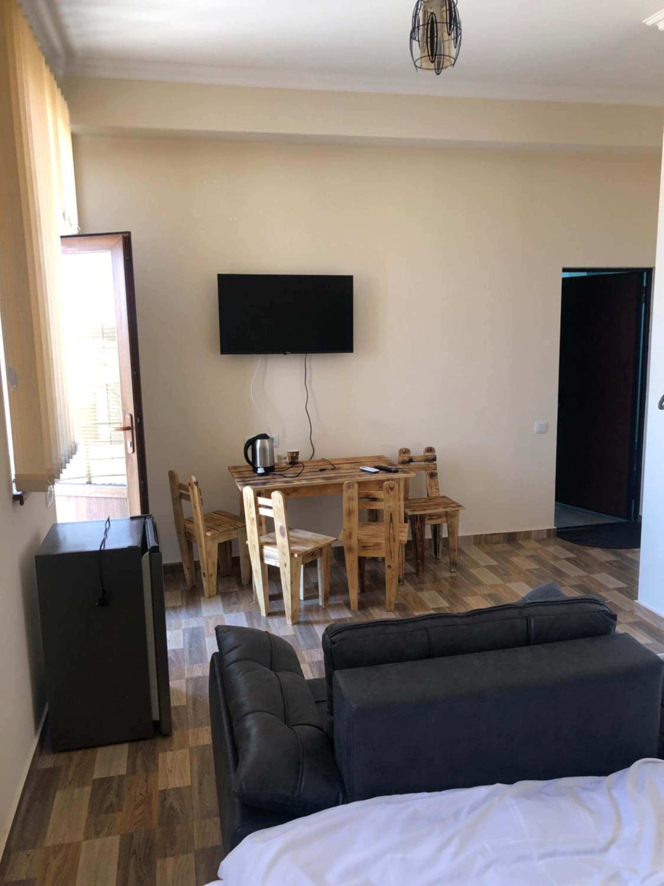 Deluxe Double Room (2 Adults + 1 Child)