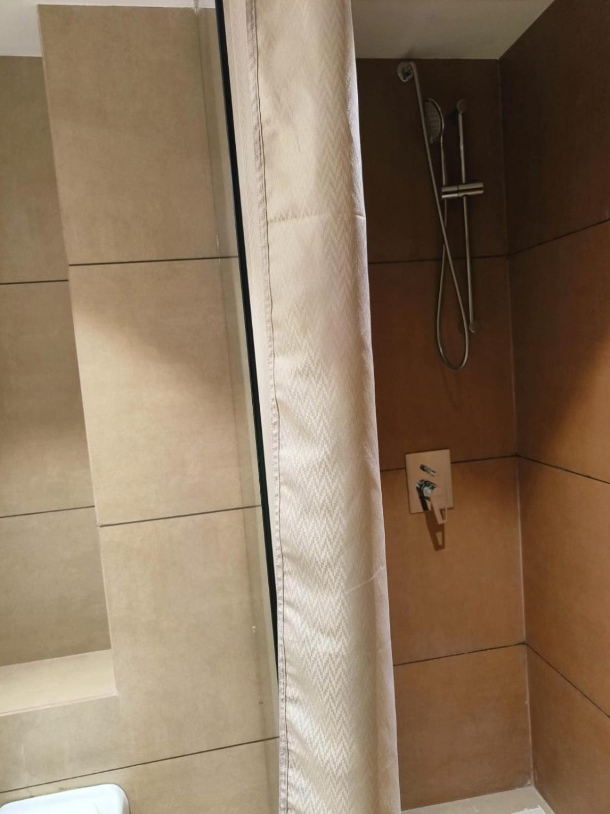 Superior Twin Room (15% off on 2-way Airport Transfer, F&B Services, Laundry) - Photo 11