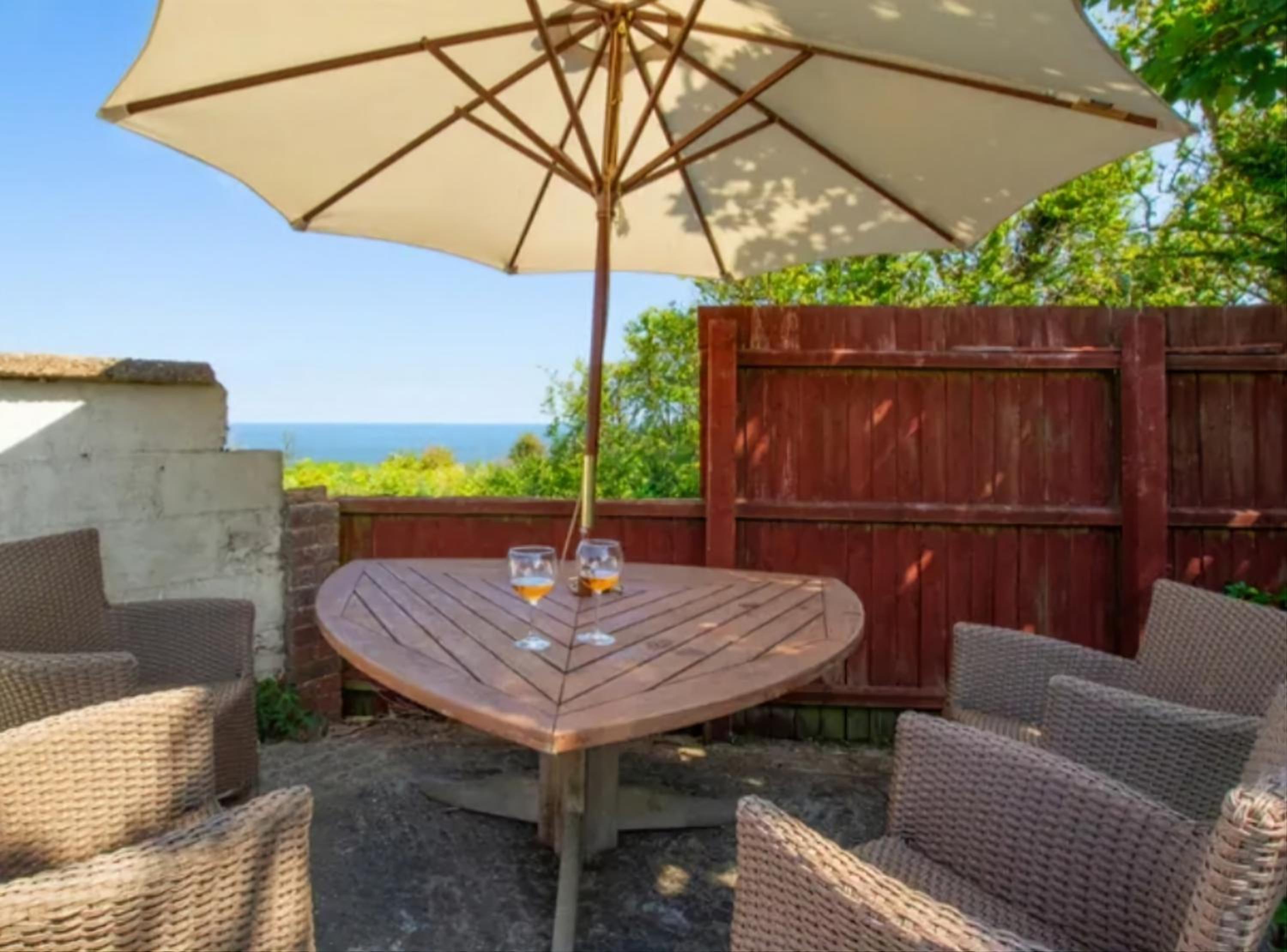 Deluxe Double Room with Sea View photo 2