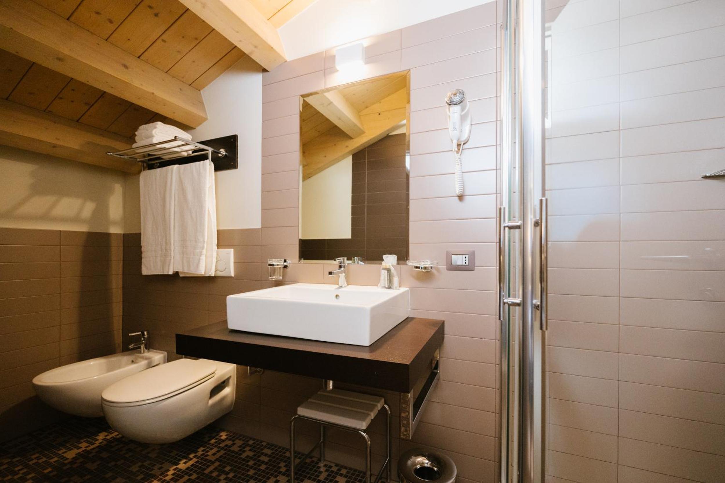 Double Room with Lake View photo 2