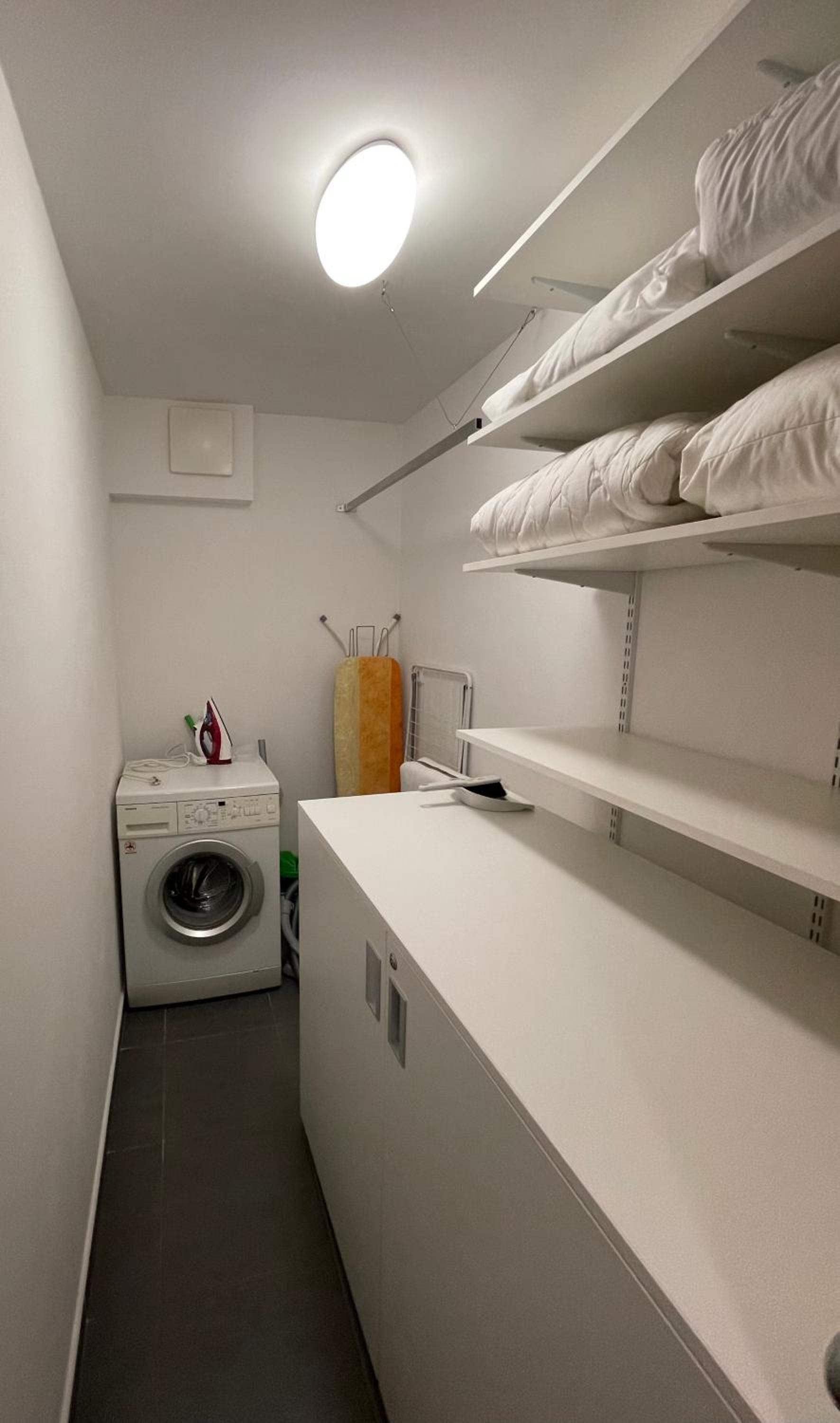 One-Bedroom Apartment - Photo 10