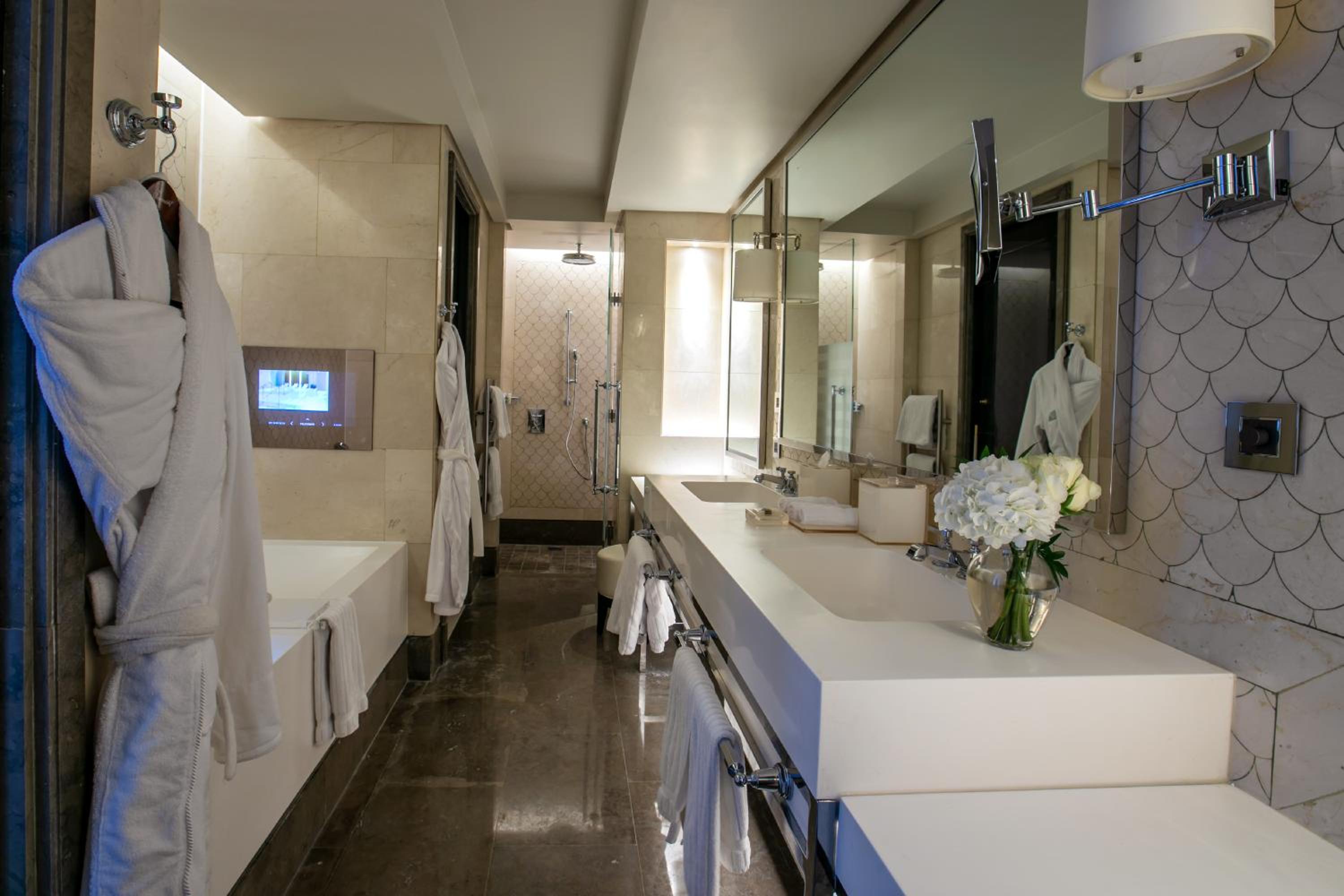 Gold Queen Room with Two Queen Beds Non Smoking