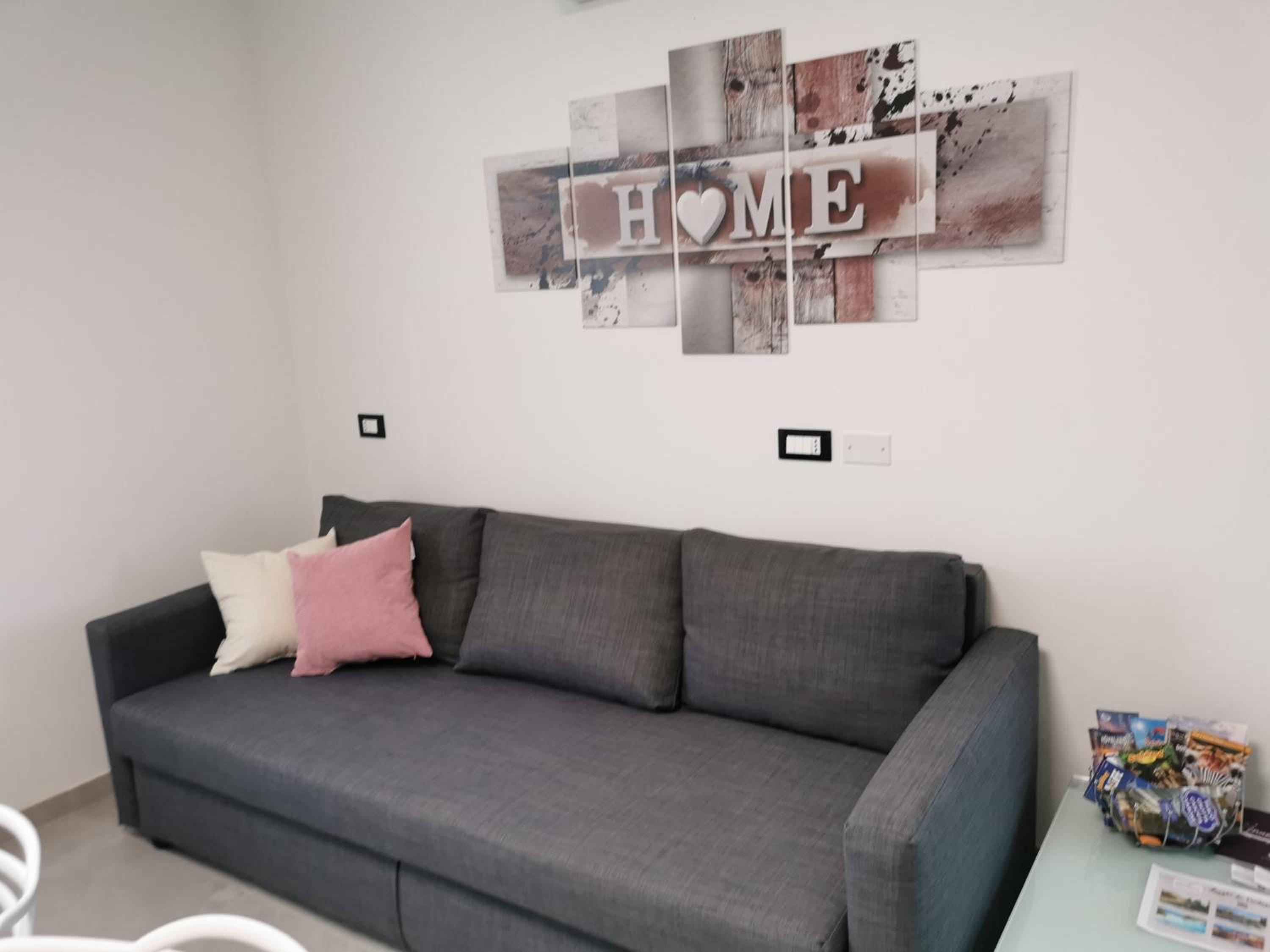 One-Bedroom House photo 2
