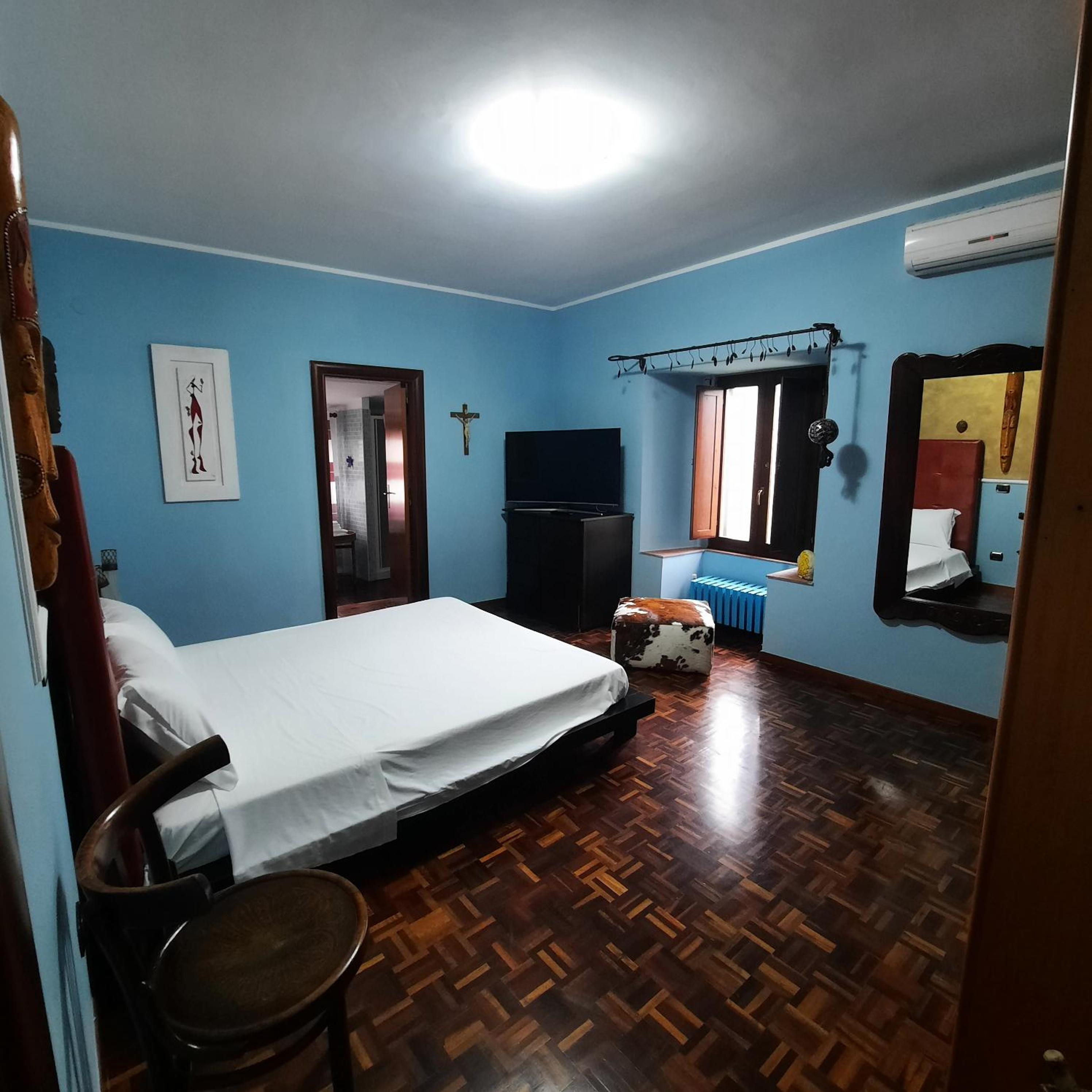 Double Room With Private Bathroom photo 2