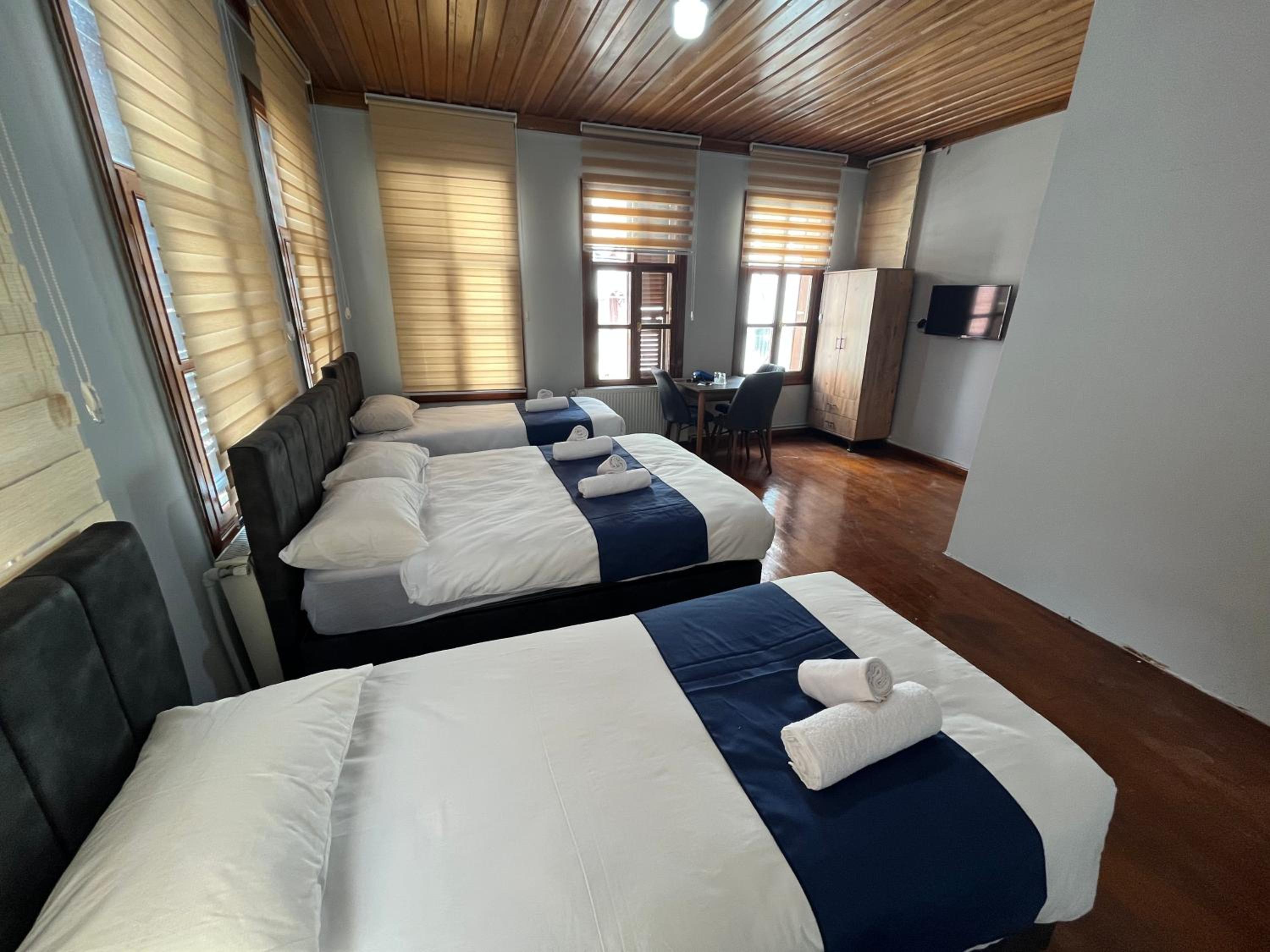 Deluxe Quadruple Room photo 1