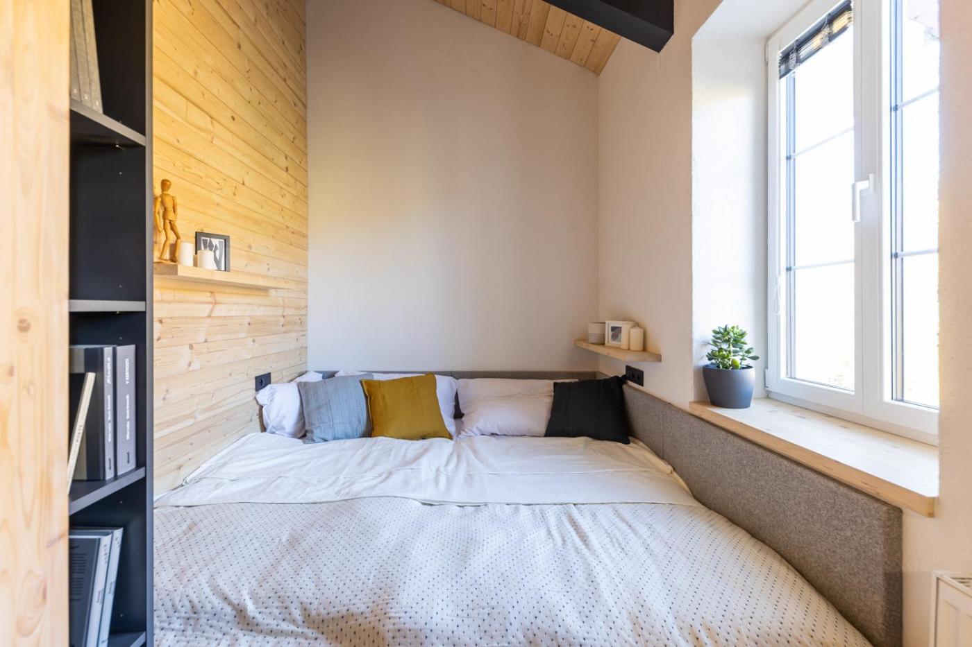 Two-Bedroom Apartment - Photo 48