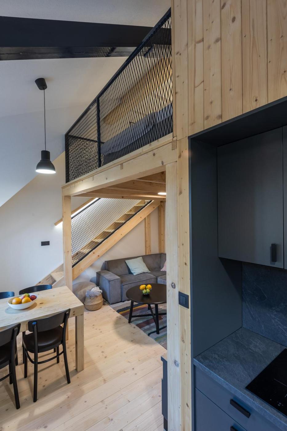 Two-Bedroom Apartment - Photo 31