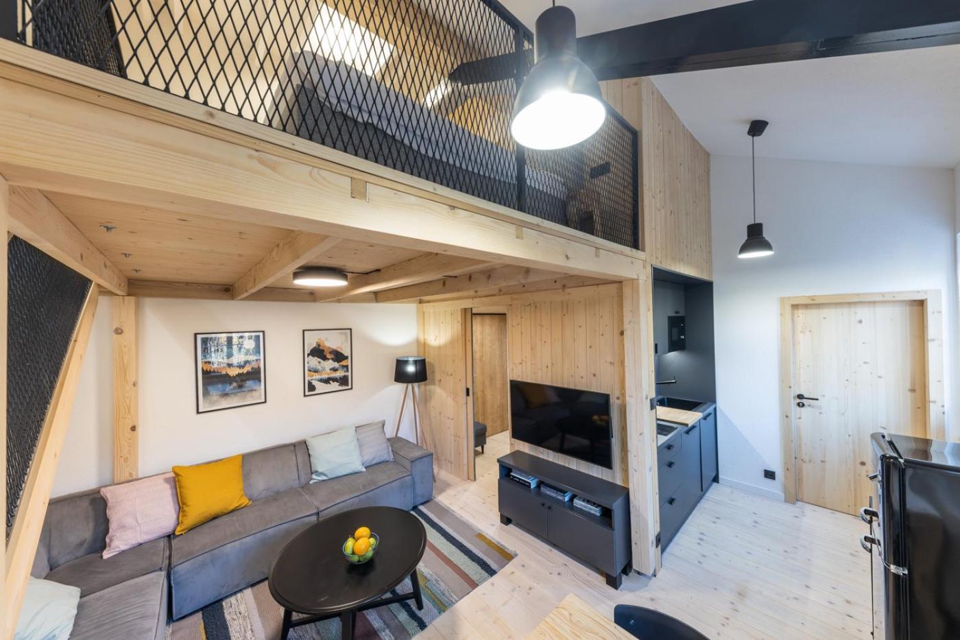 Two-Bedroom Apartment - Photo 7