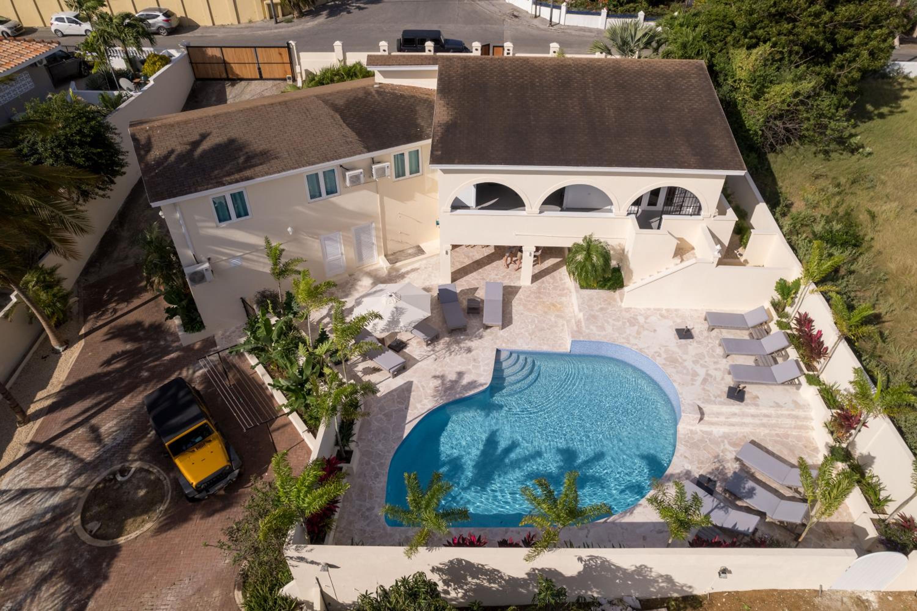 Villa photo 2