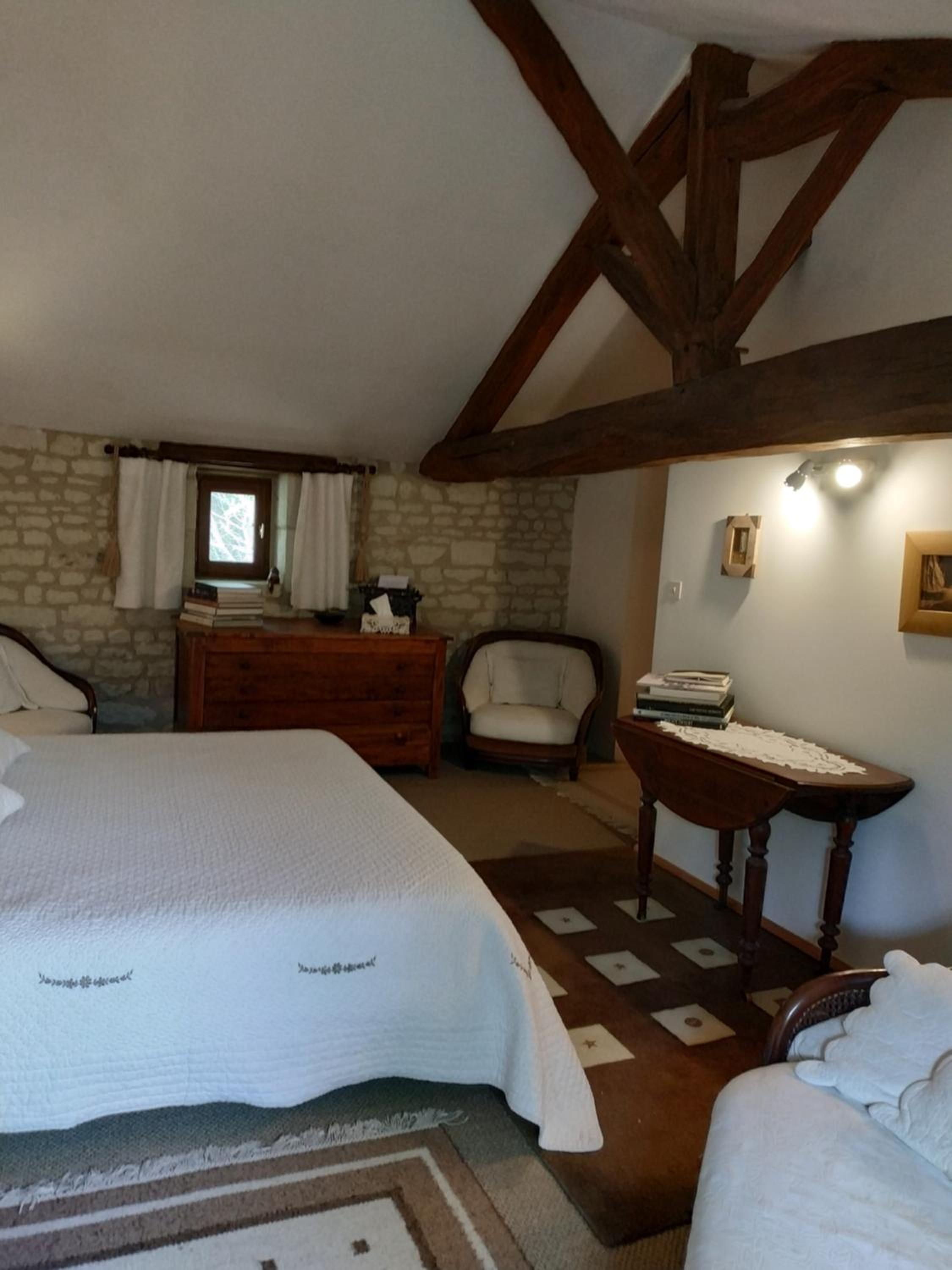 Double Room with Private External Bathroom - Photo 3