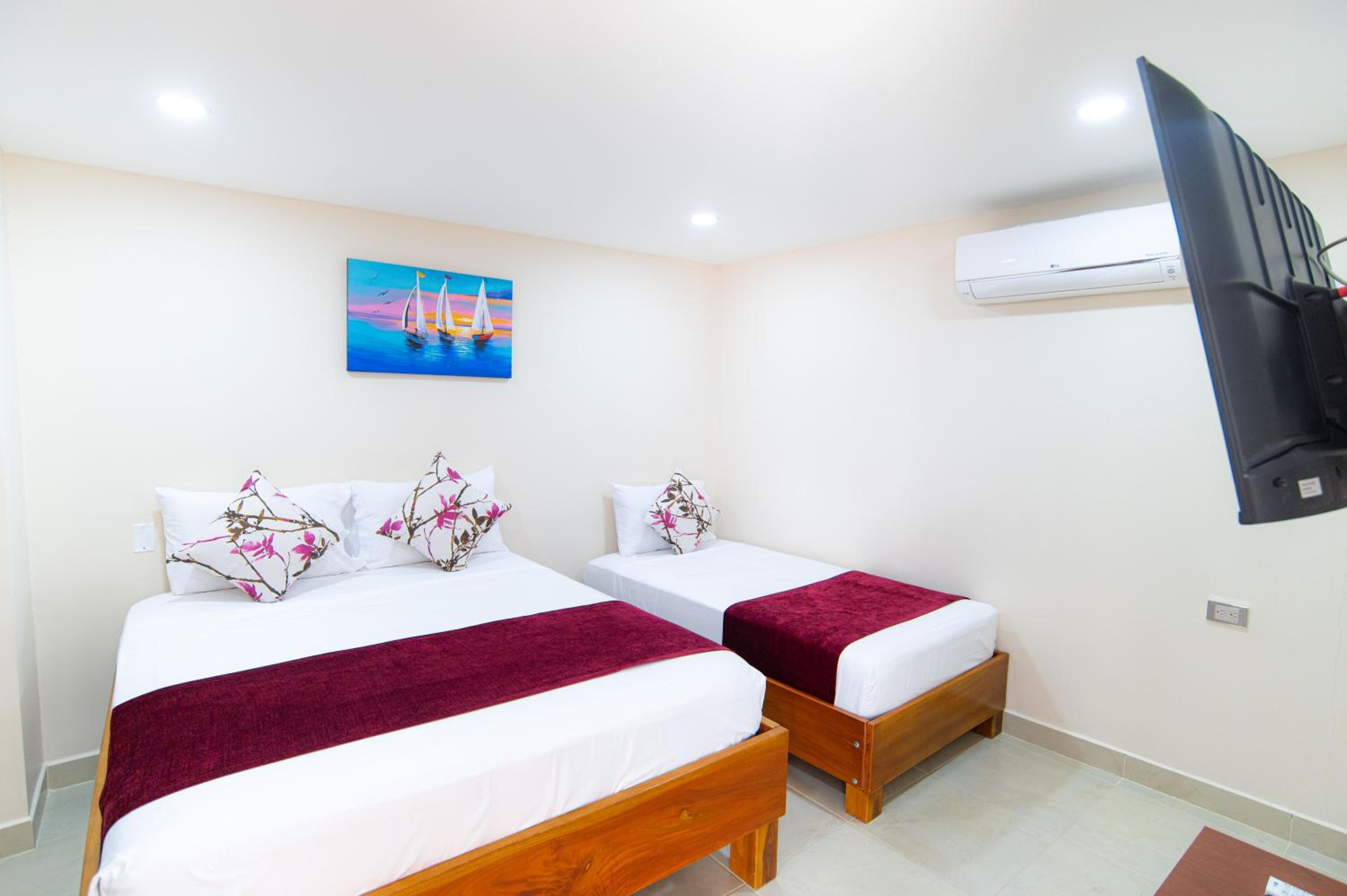 Comfort Triple Room with Shower photo 1