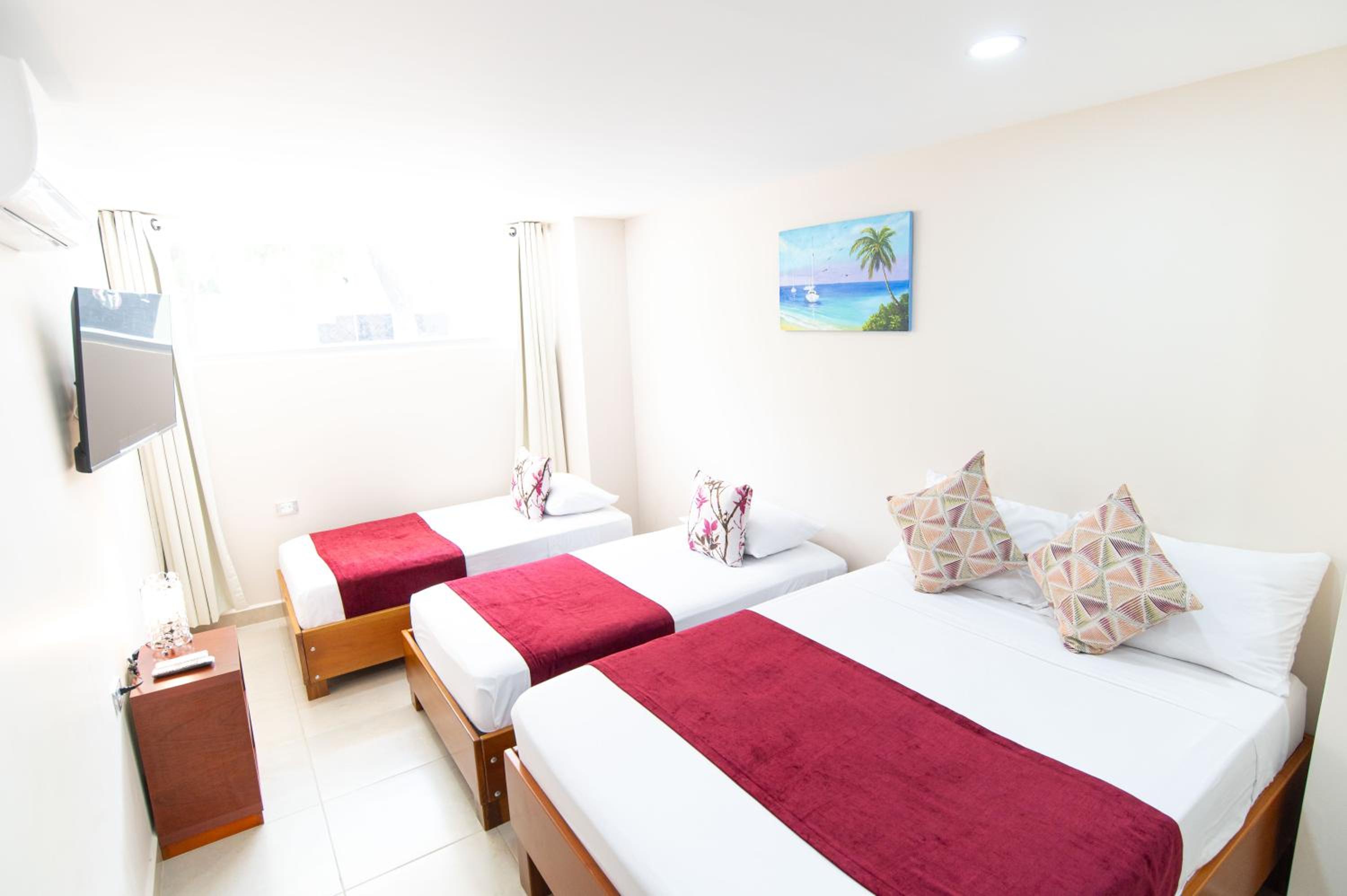 Comfort Triple Room with Shower photo 2