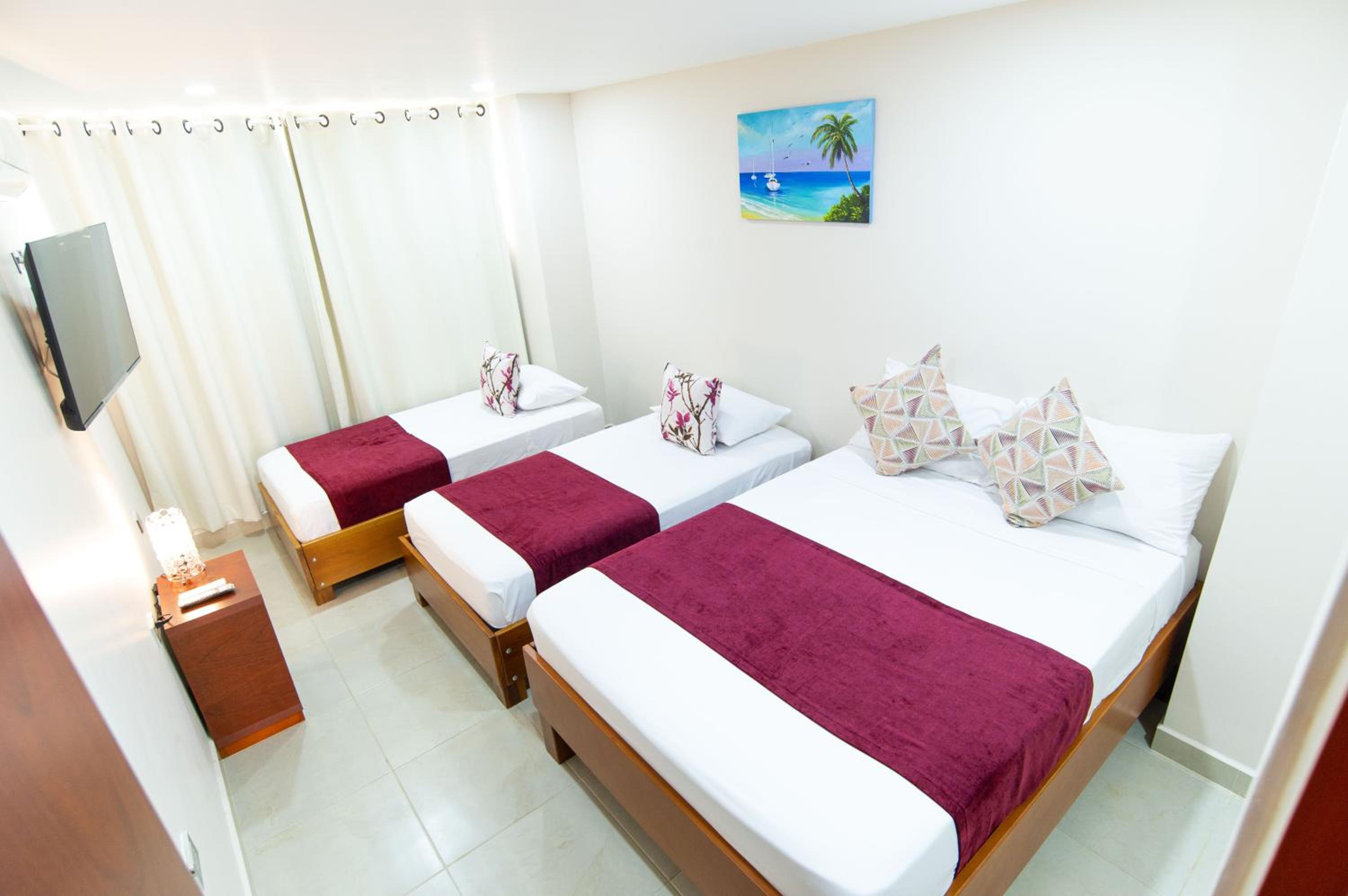 Comfort Triple Room with Shower photo 3