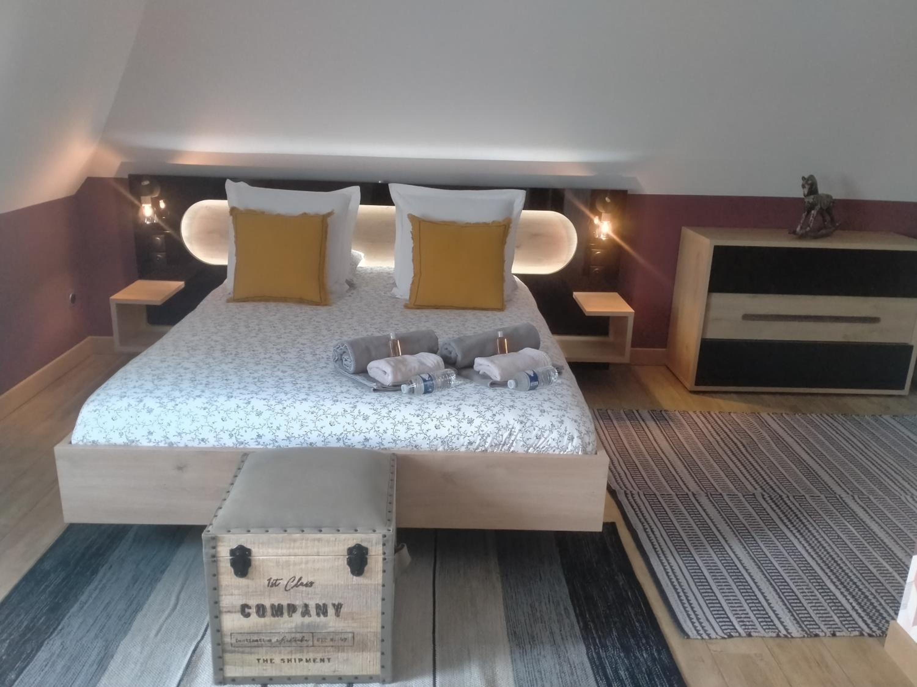 Deluxe Double Room with Shower photo 2
