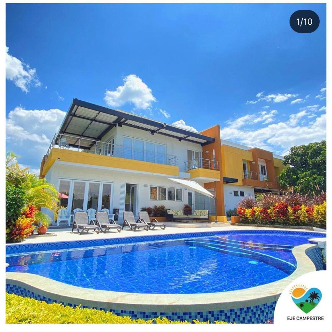 Villa photo 3