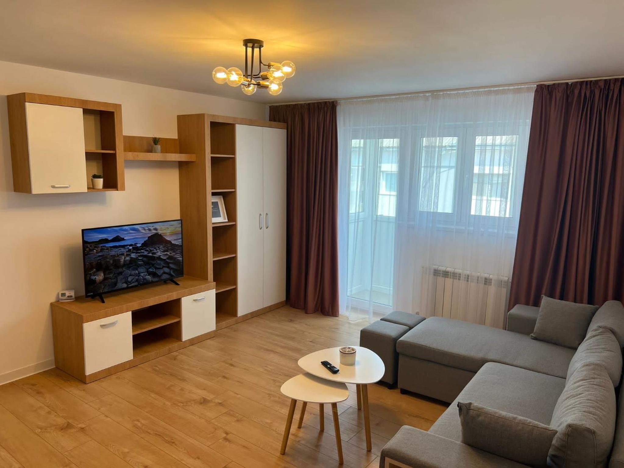 One-Bedroom Apartment photo 1