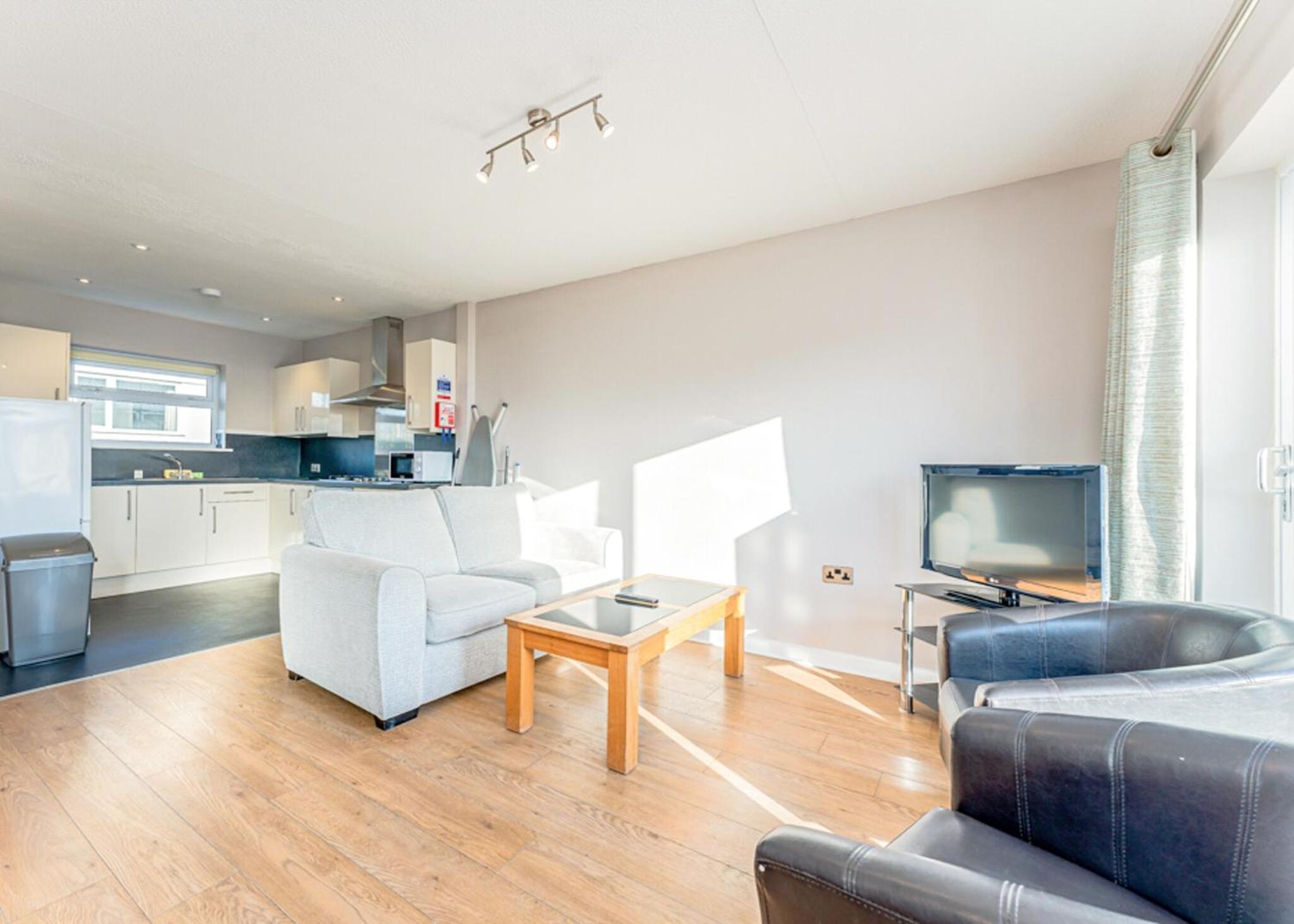 Two-Bedroom Holiday Home 2 photo 1