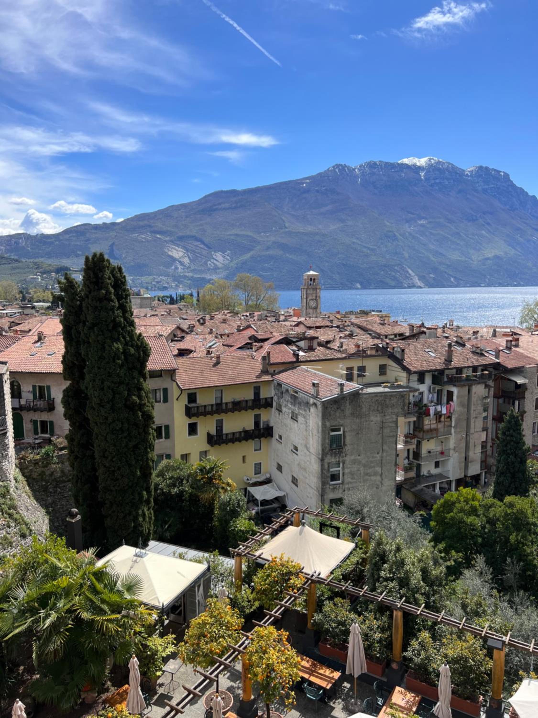 Prestige Double Room with Balcony and Lake View - Photo 8