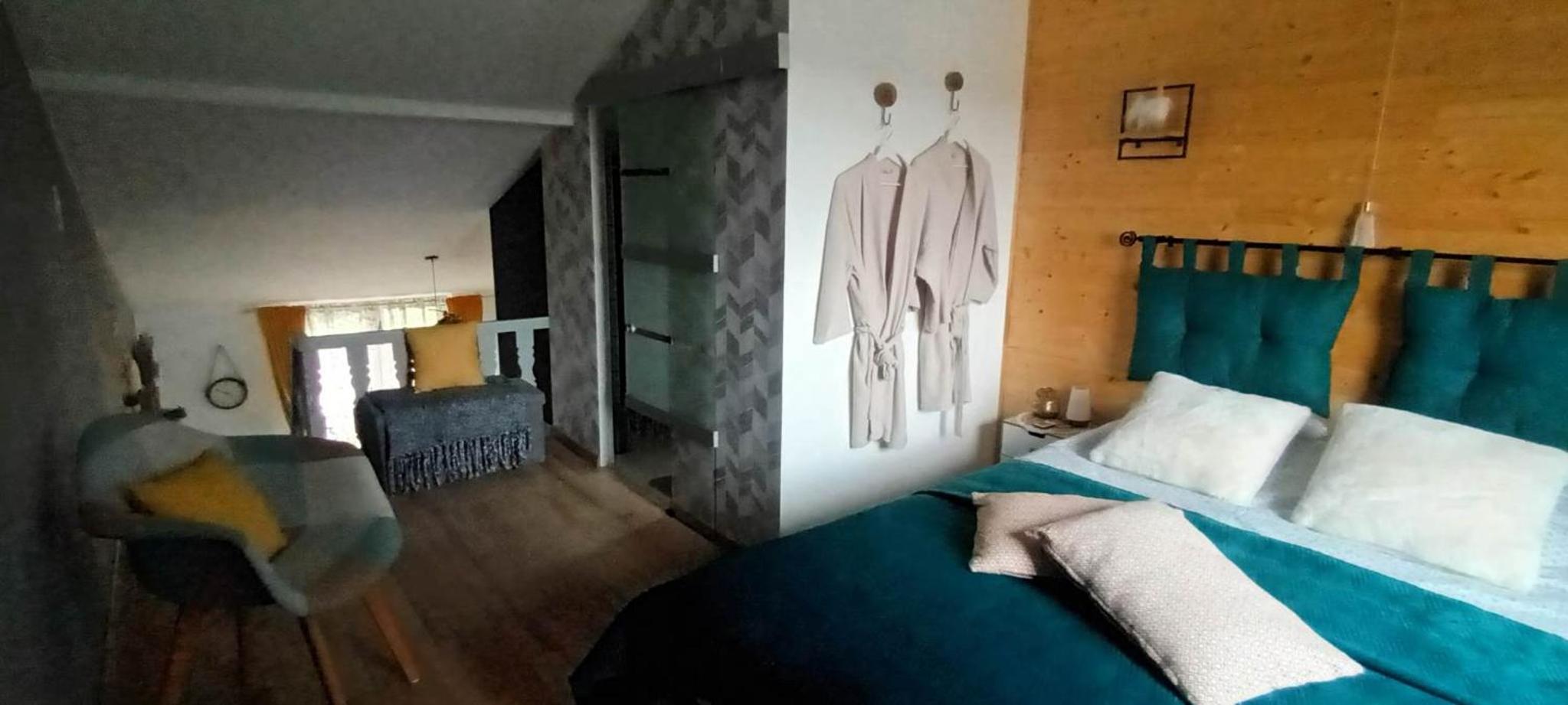 One-Bedroom Apartment - Photo 28