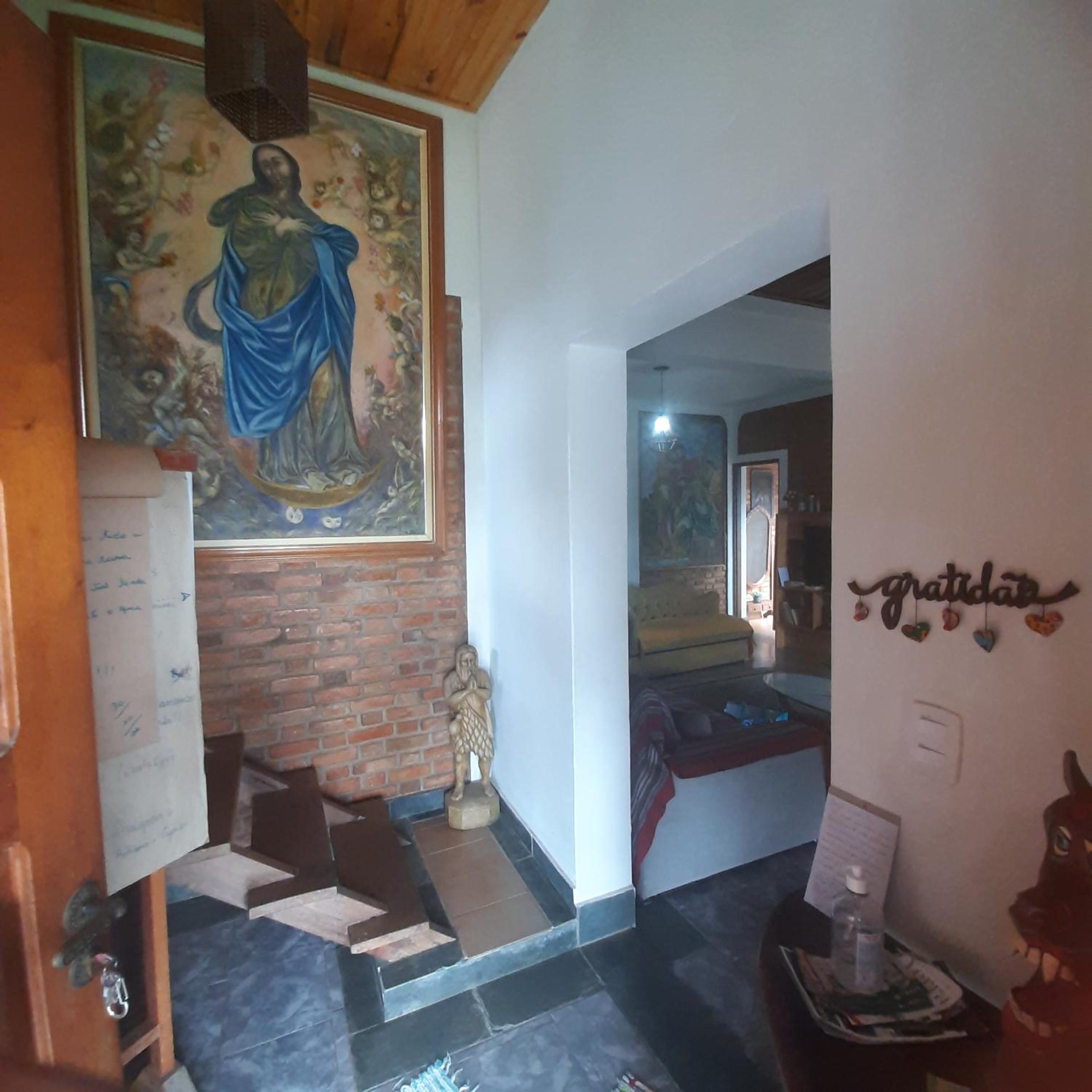 Three-Bedroom House photo 3