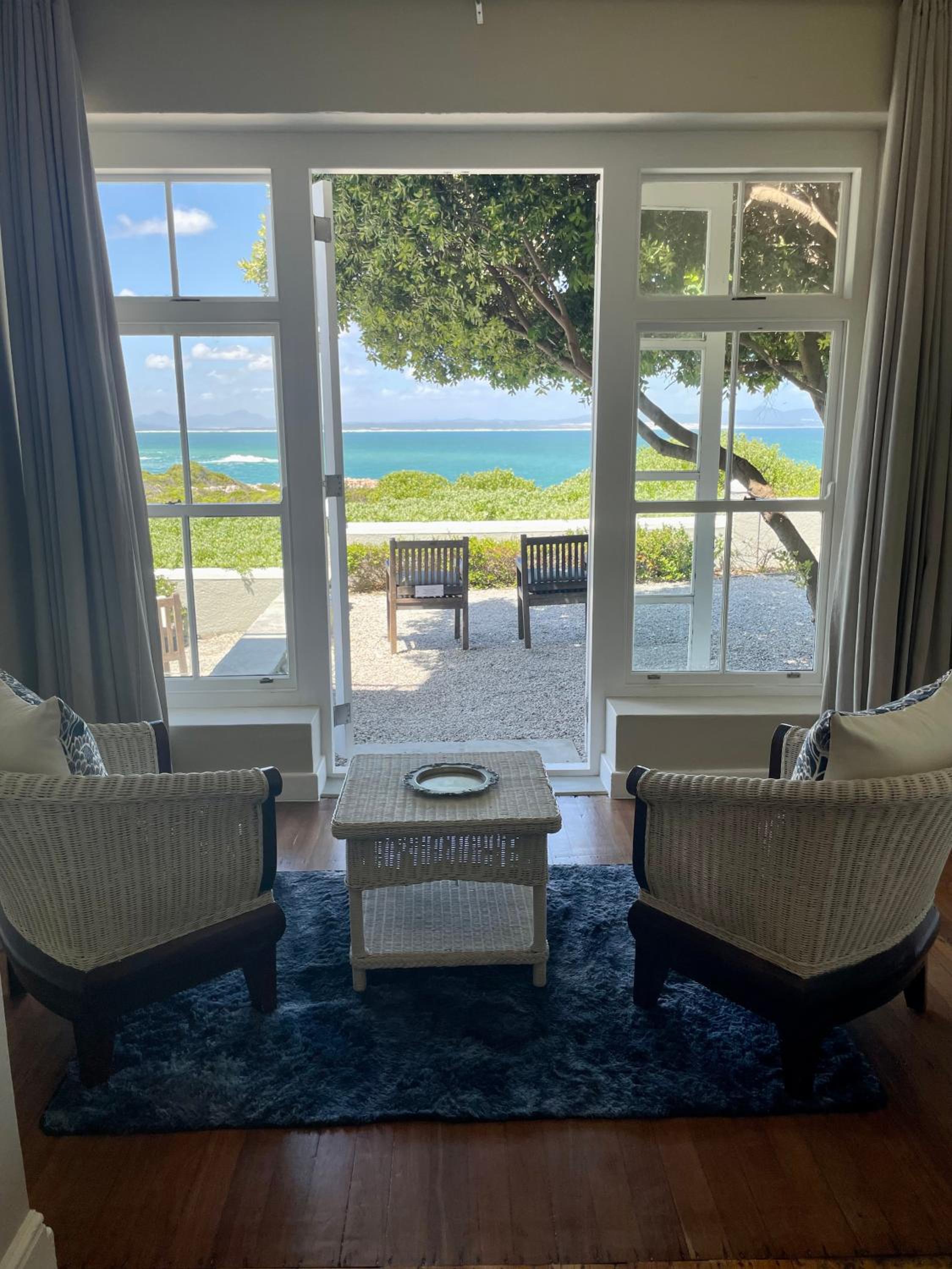 Deluxe Double or Twin Room with Sea View - Photo 6