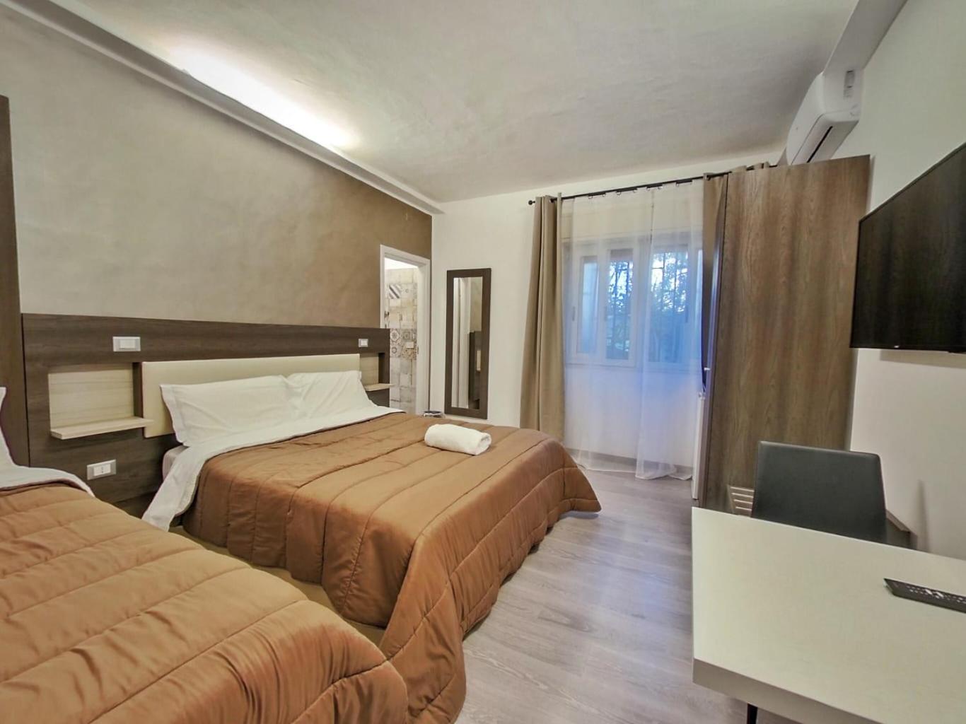 Double or Twin Room - Photo 2