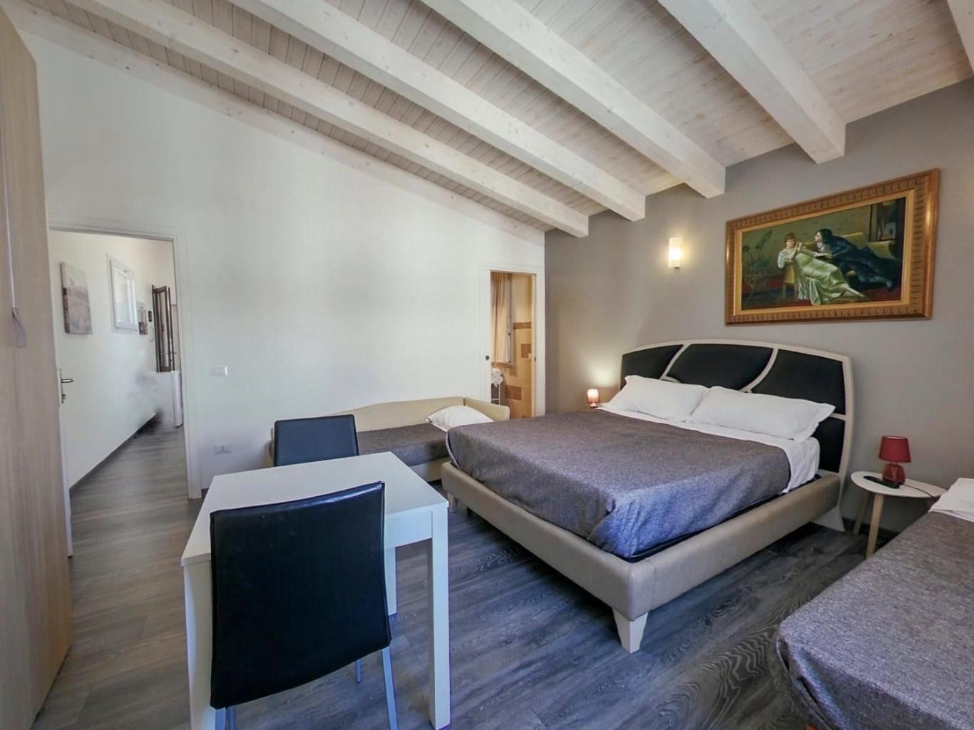 Triple Room - Photo 3