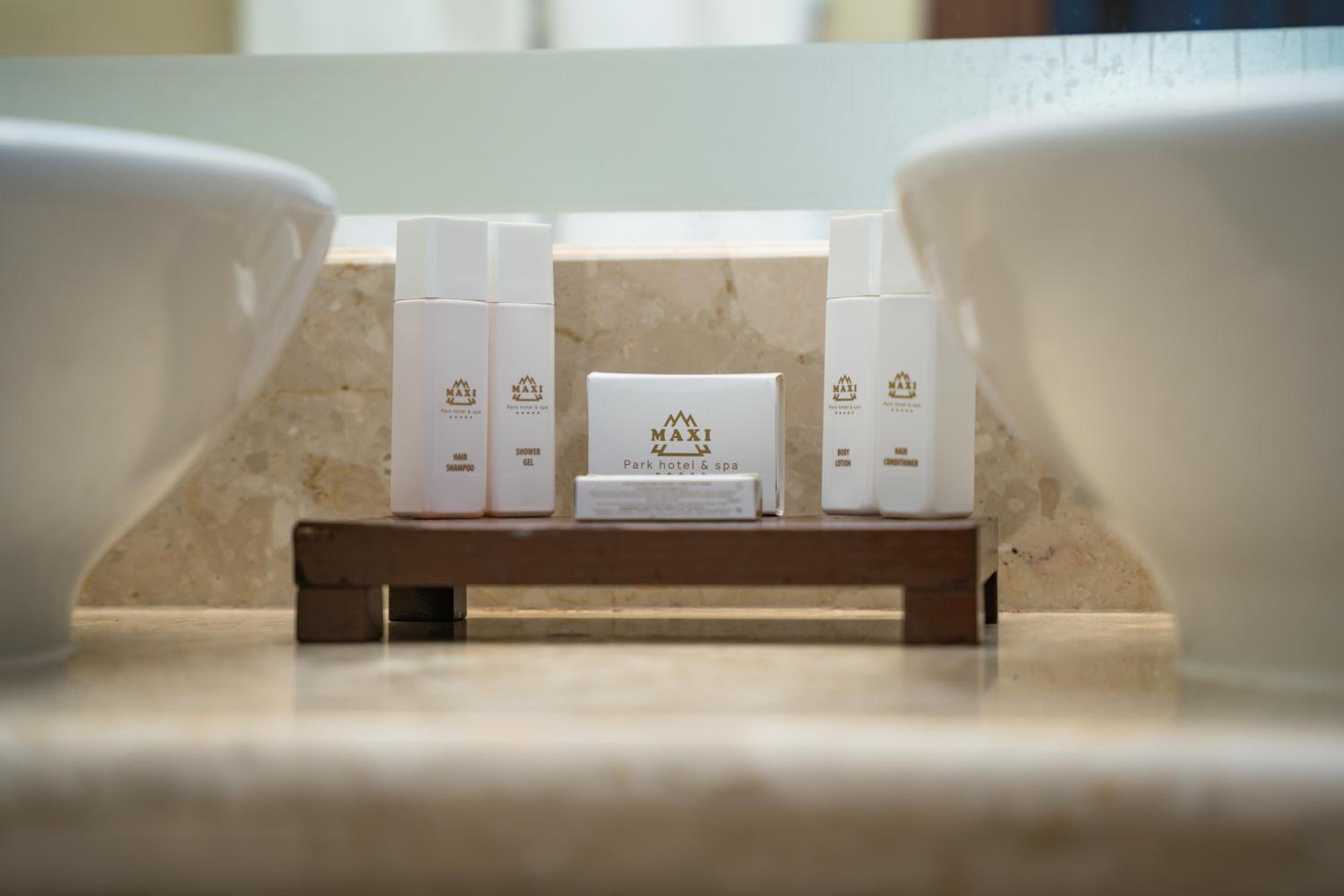 Junior Suite with Terrace - Photo 4