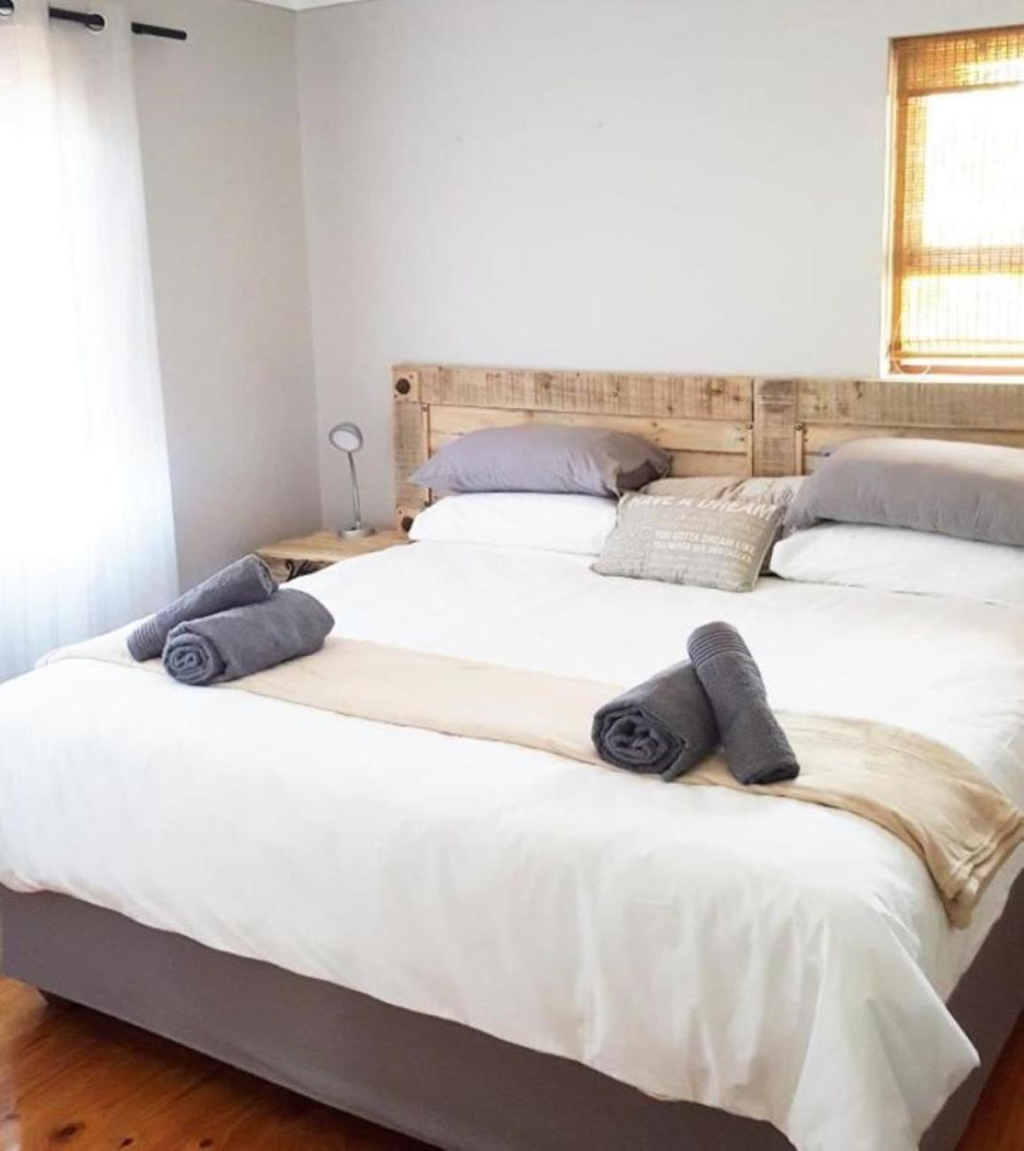 Three-Bedroom Villa photo 1