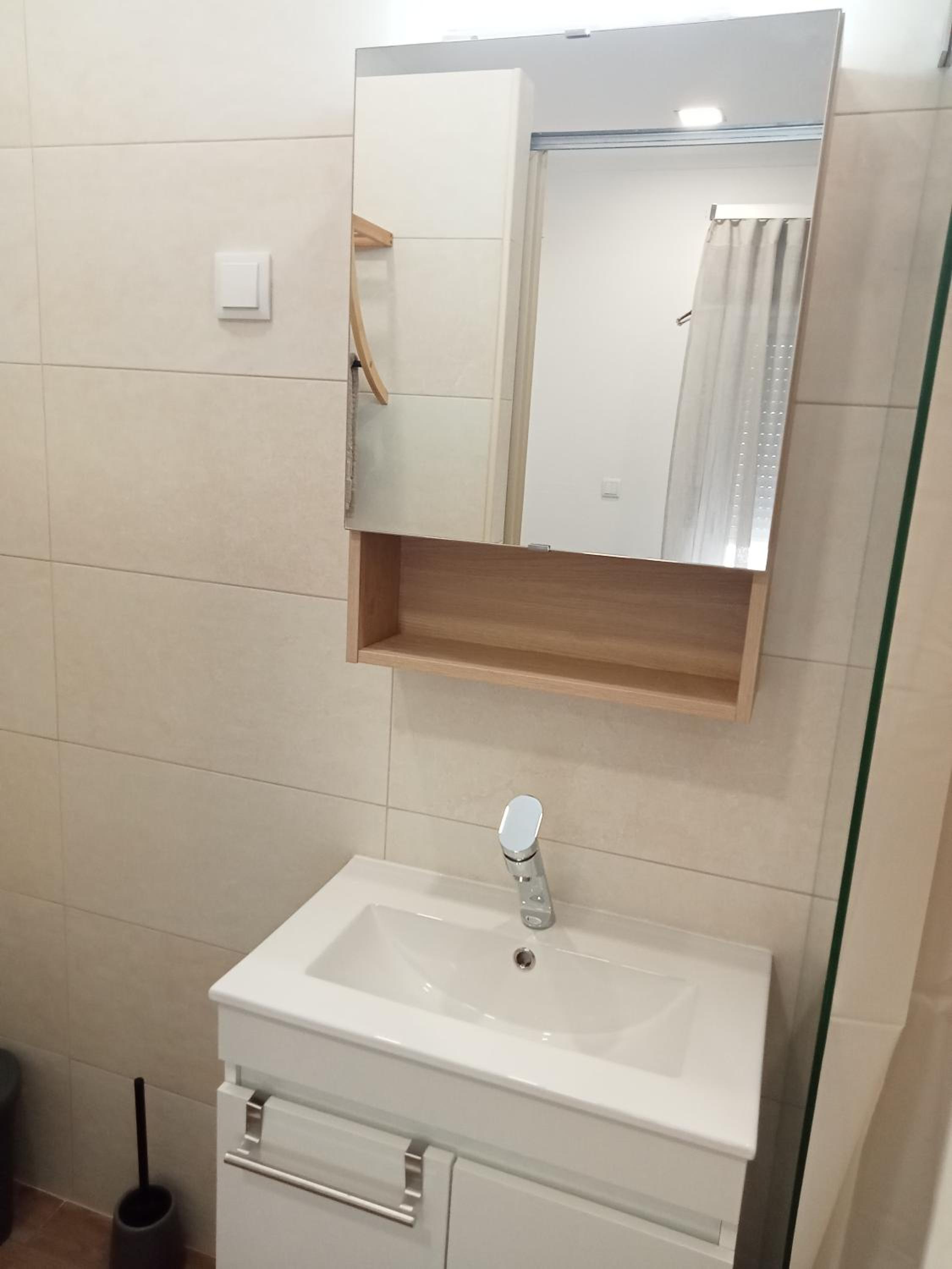 Double or Twin Room - Photo 3