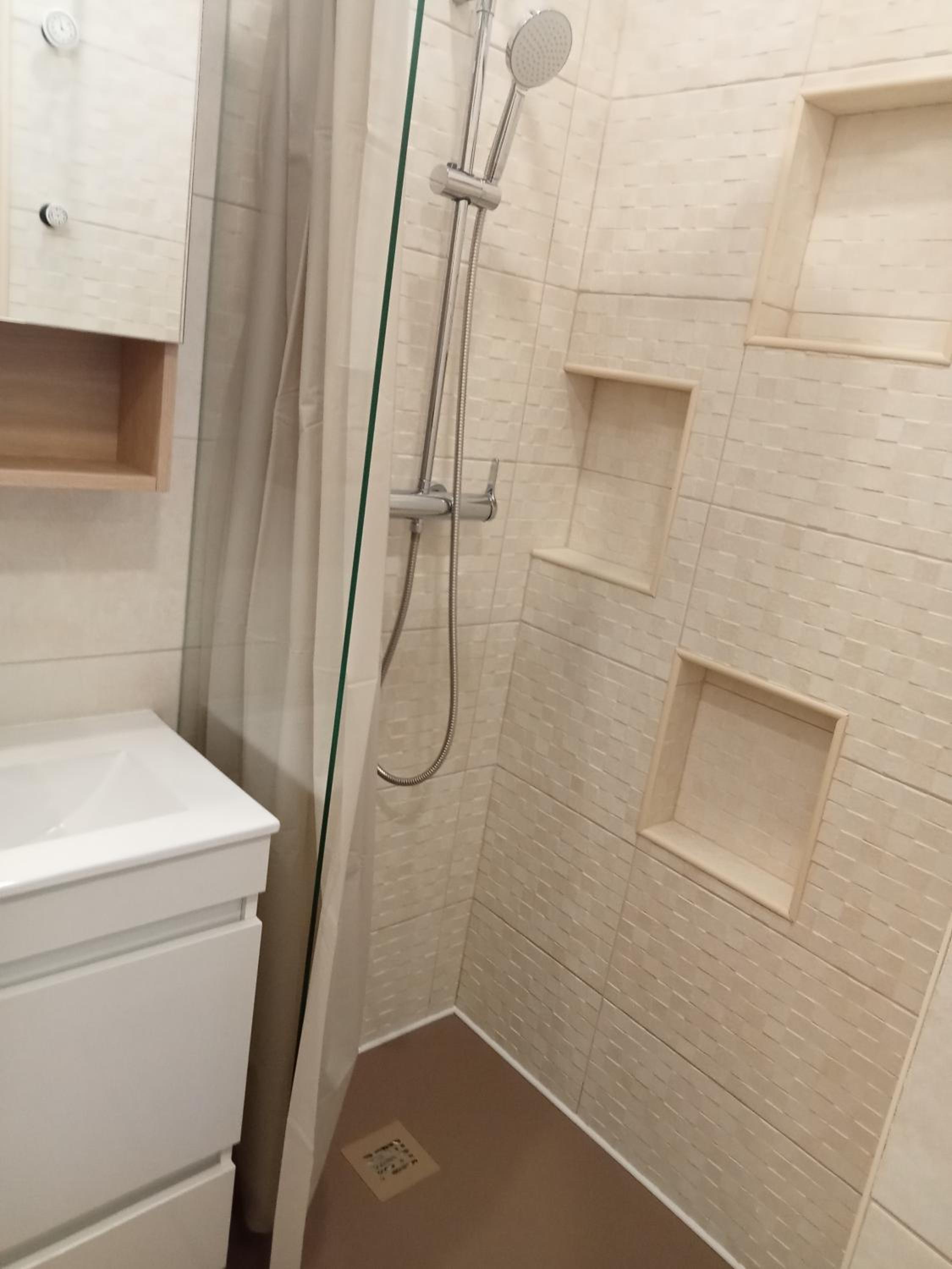Double or Twin Room - Photo 7