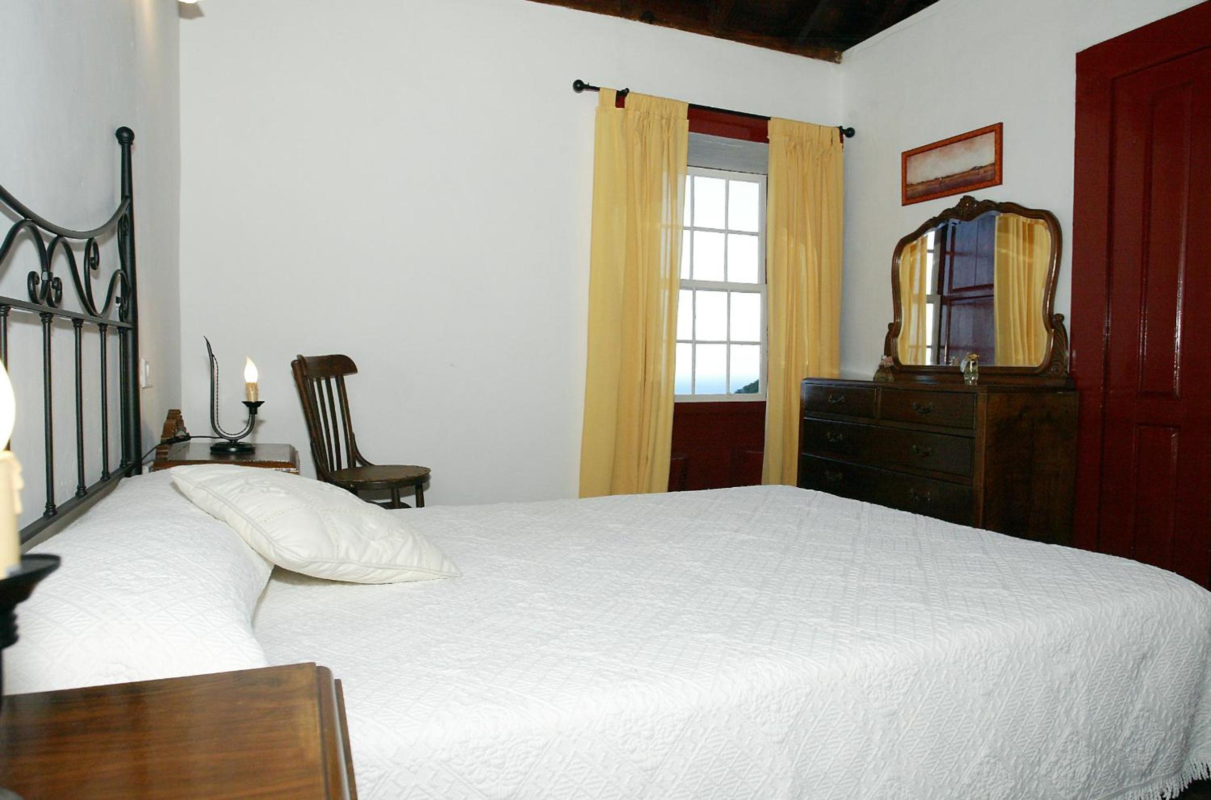 Two-Bedroom House photo 3