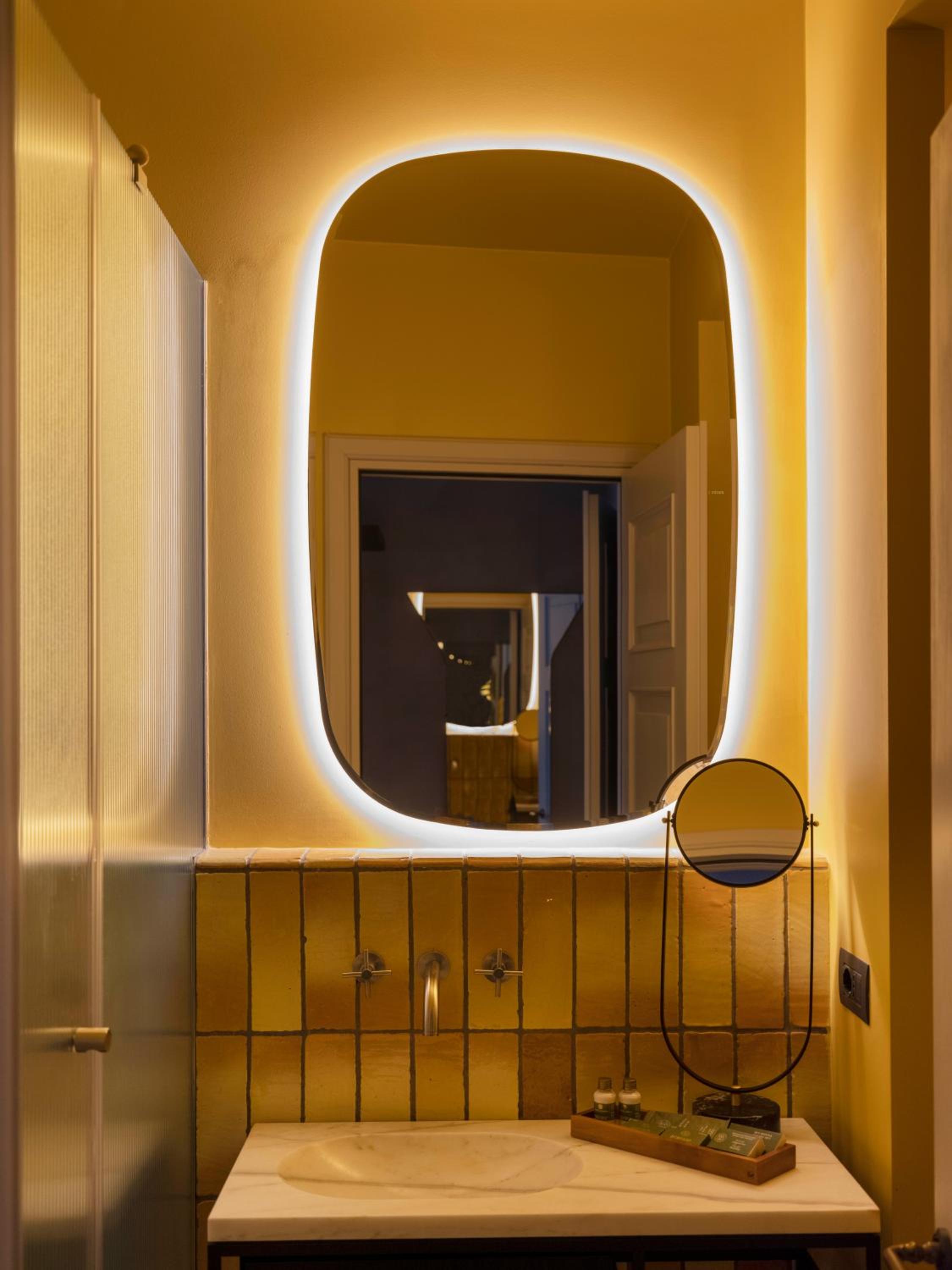 Standard Double Room - Photo 6